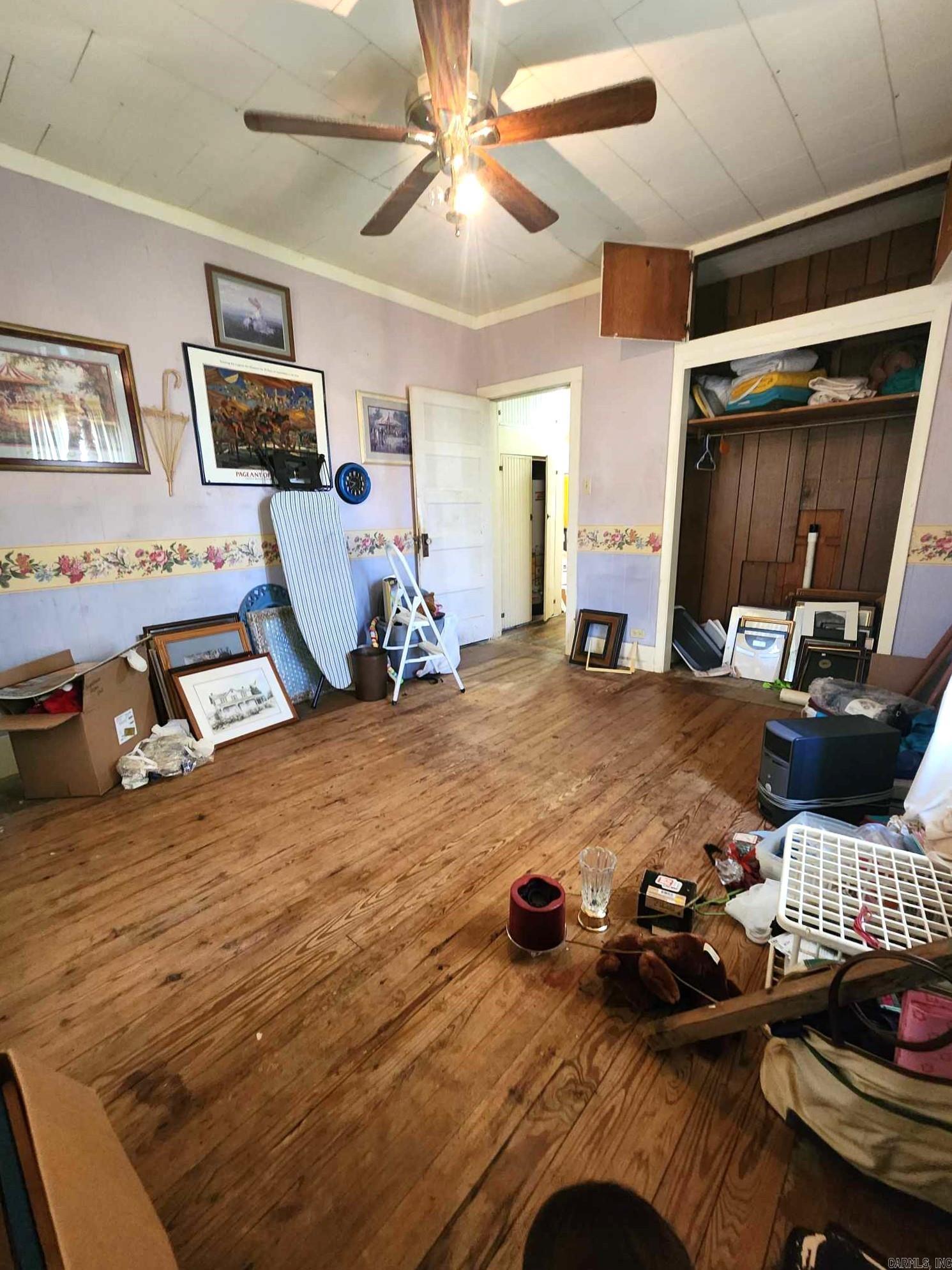 Mena Original - Residential