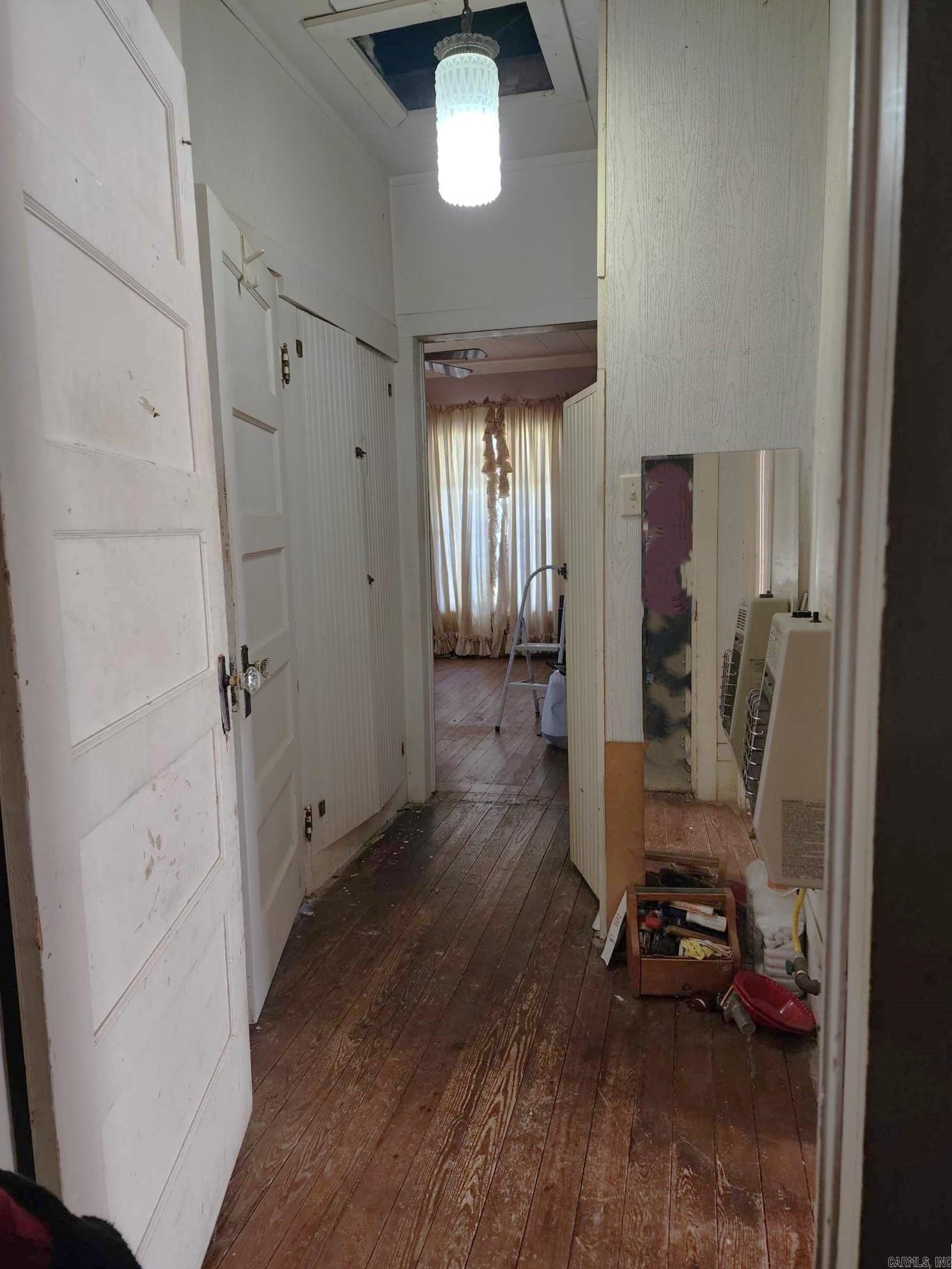 Mena Original - Residential