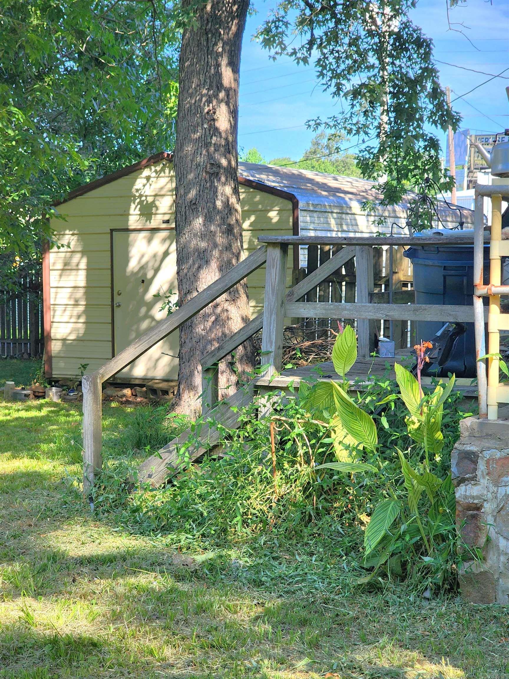 Mena Original - Residential