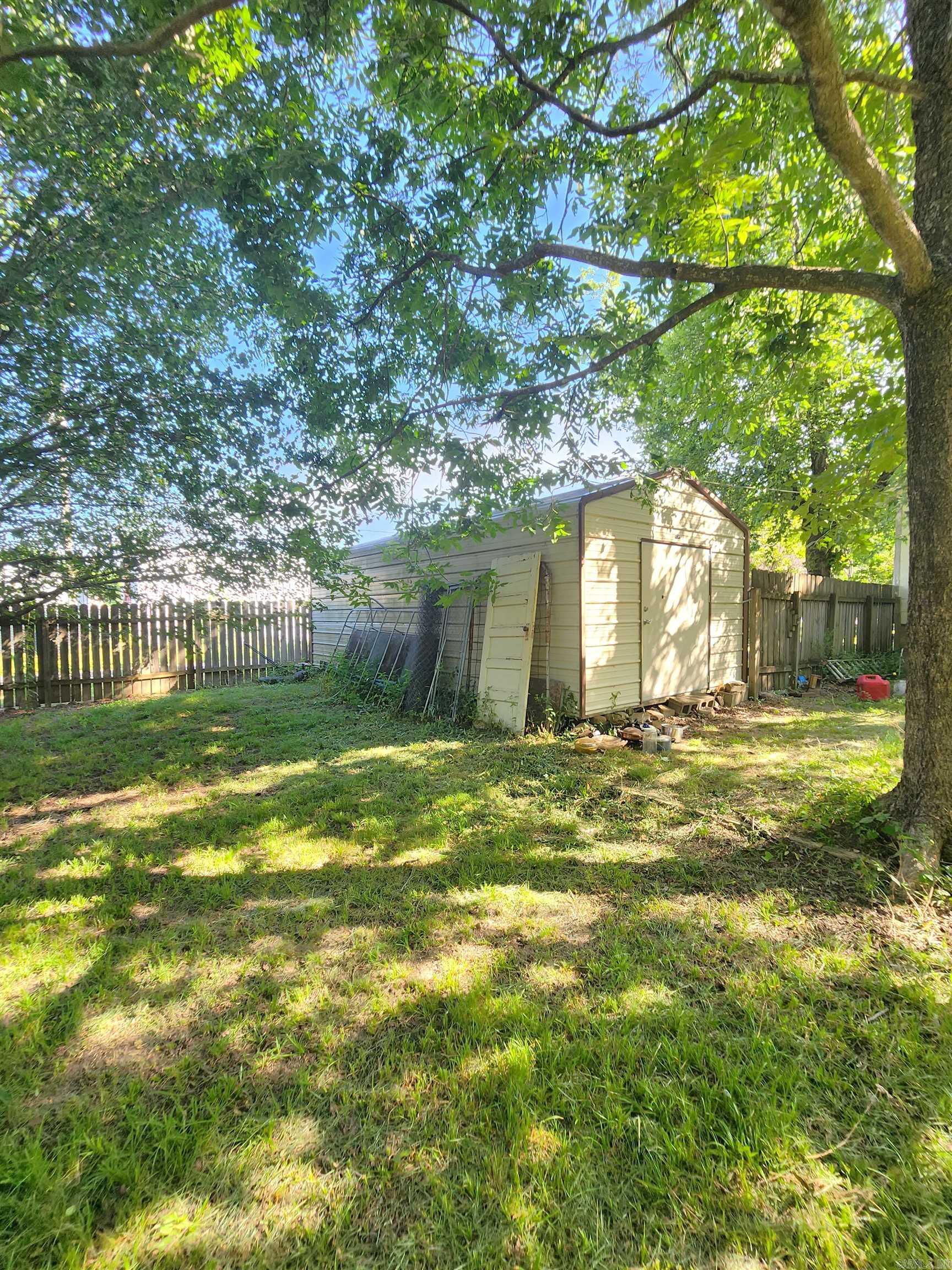 Mena Original - Residential