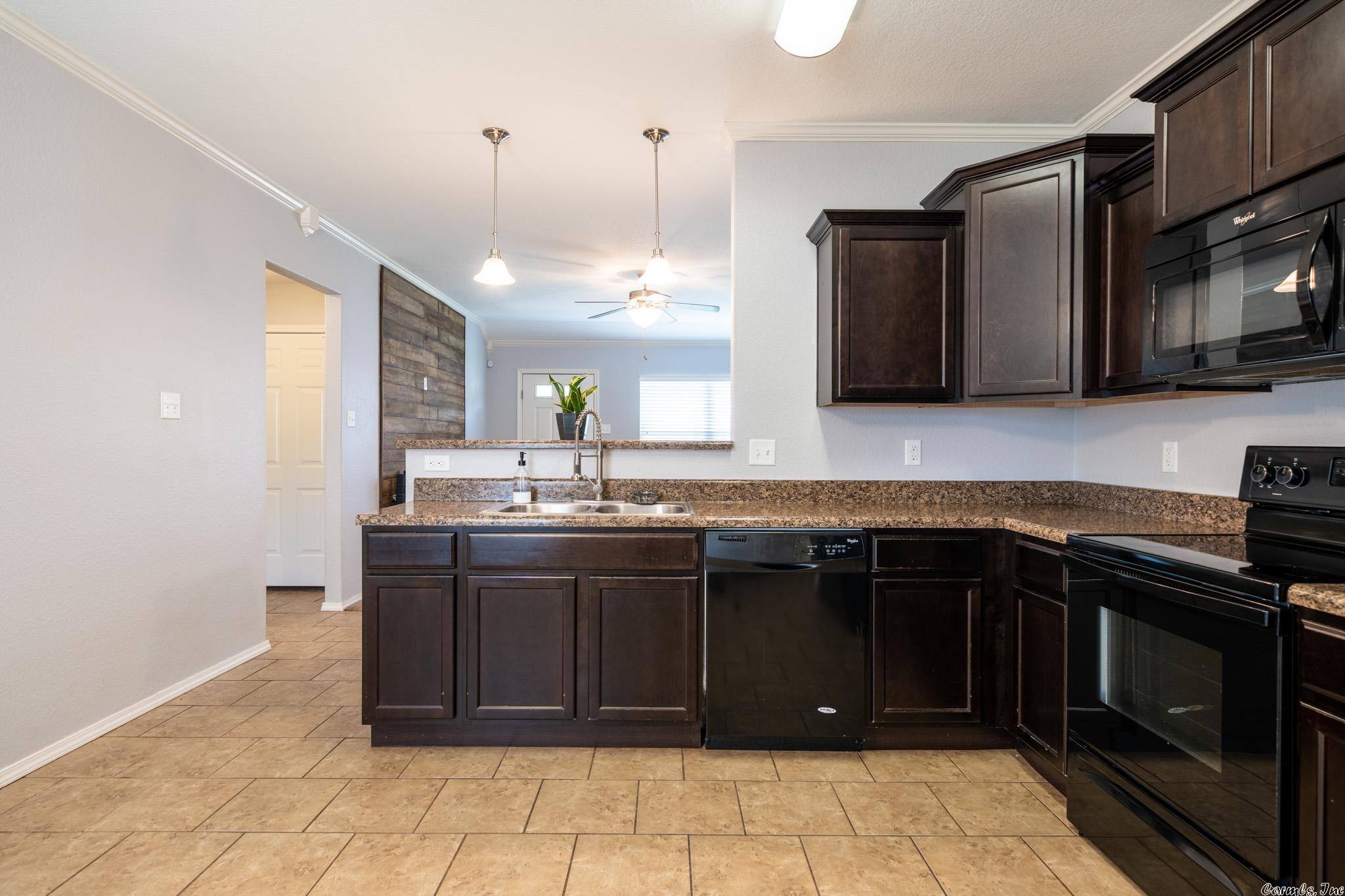 PARKWAY MEADOWS - Residential