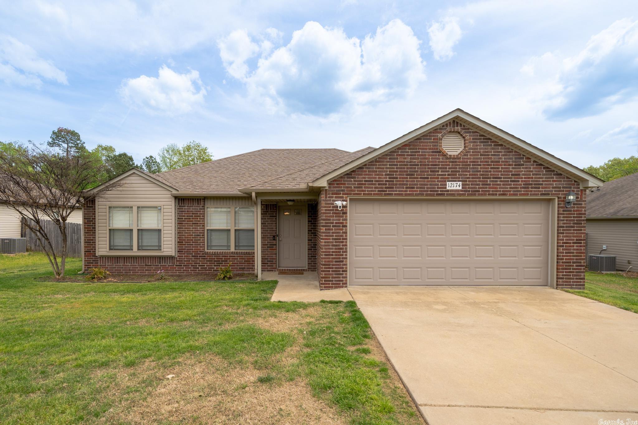 PARKWAY MEADOWS - Residential