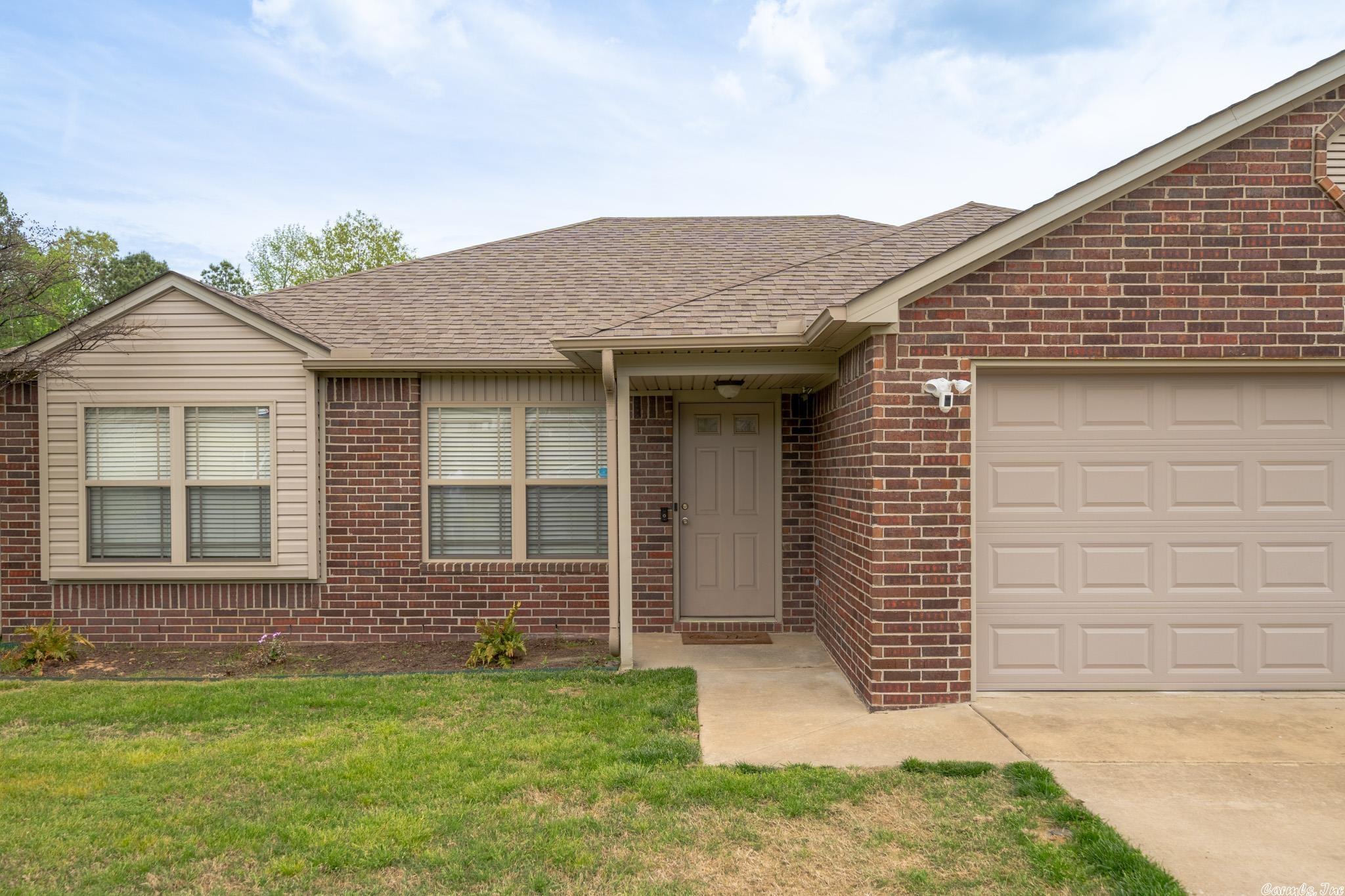 PARKWAY MEADOWS - Residential