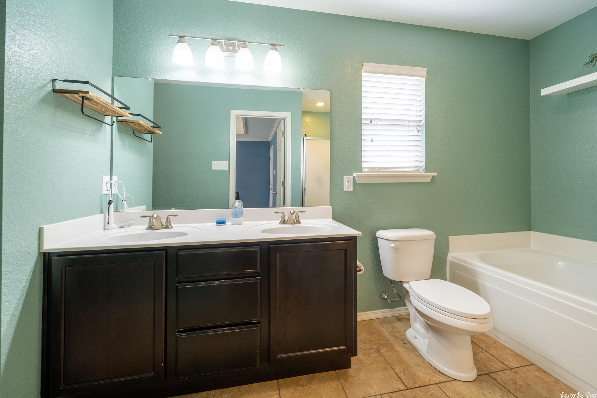 PARKWAY MEADOWS - Residential