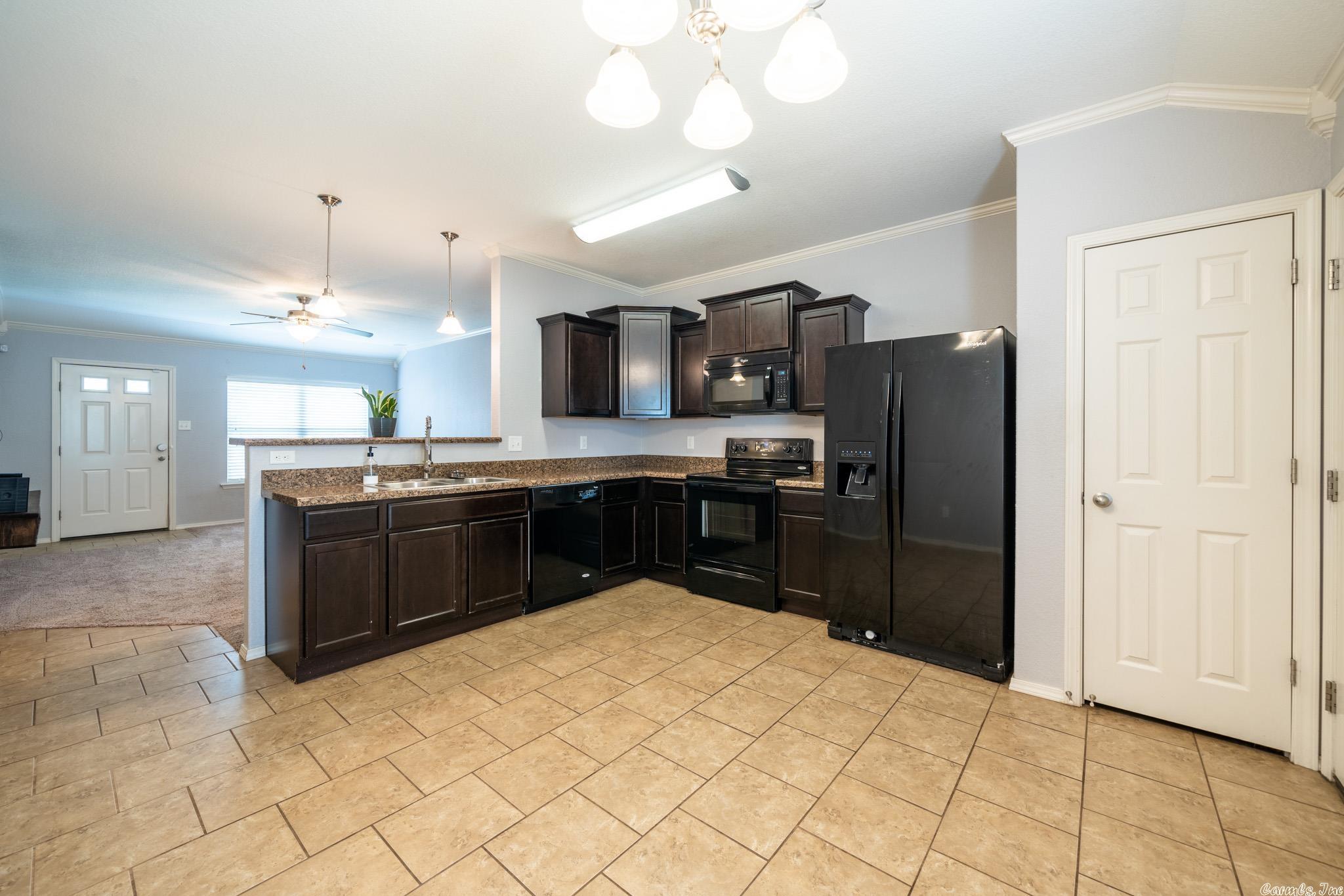 PARKWAY MEADOWS - Residential