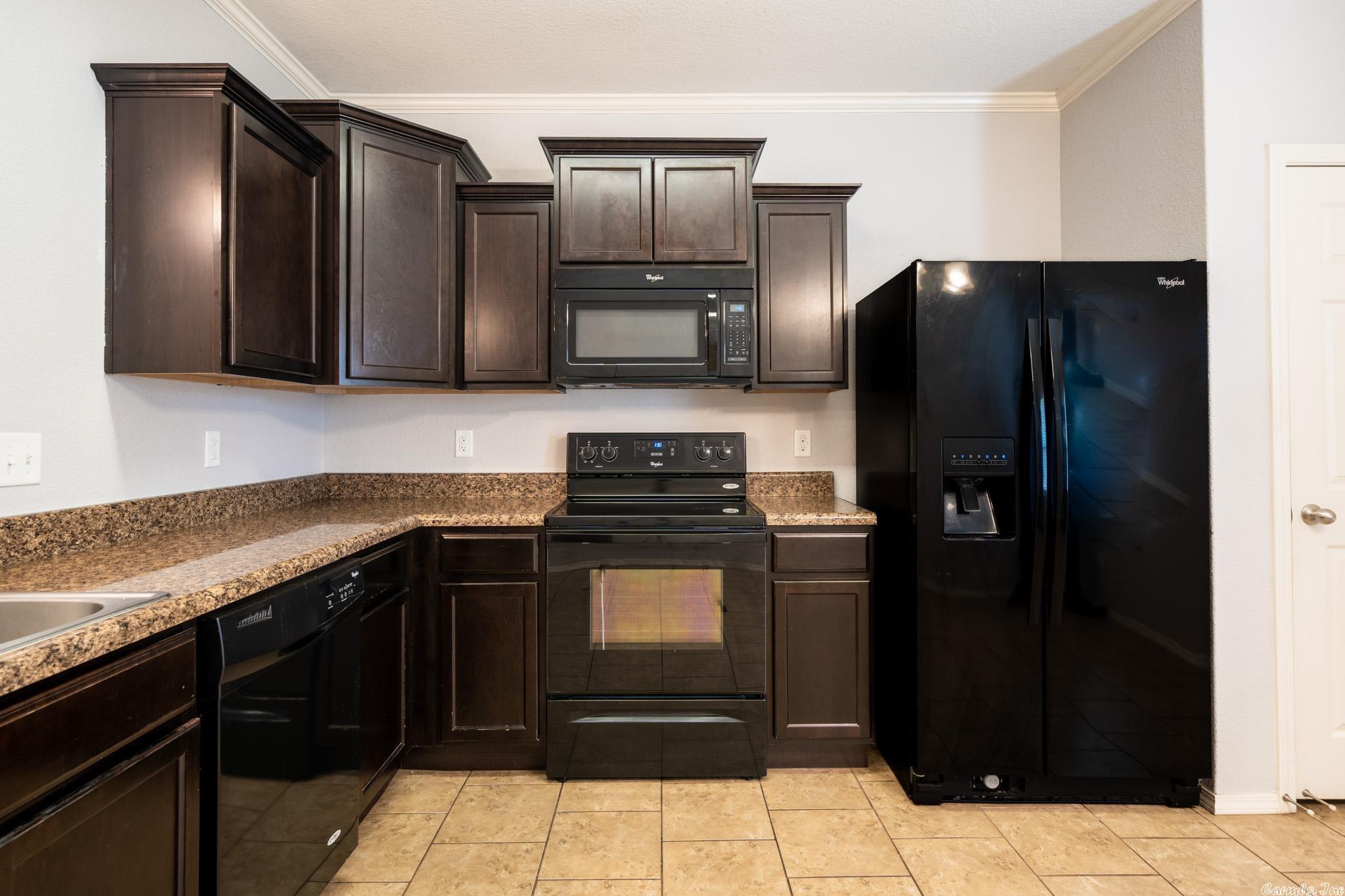 PARKWAY MEADOWS - Residential