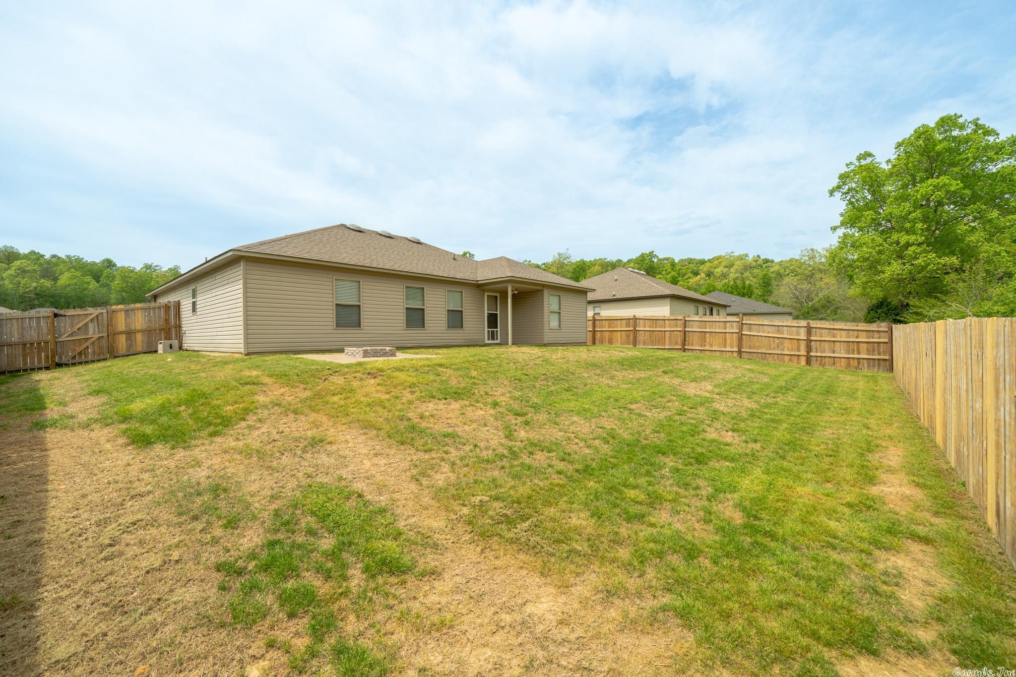 PARKWAY MEADOWS - Residential