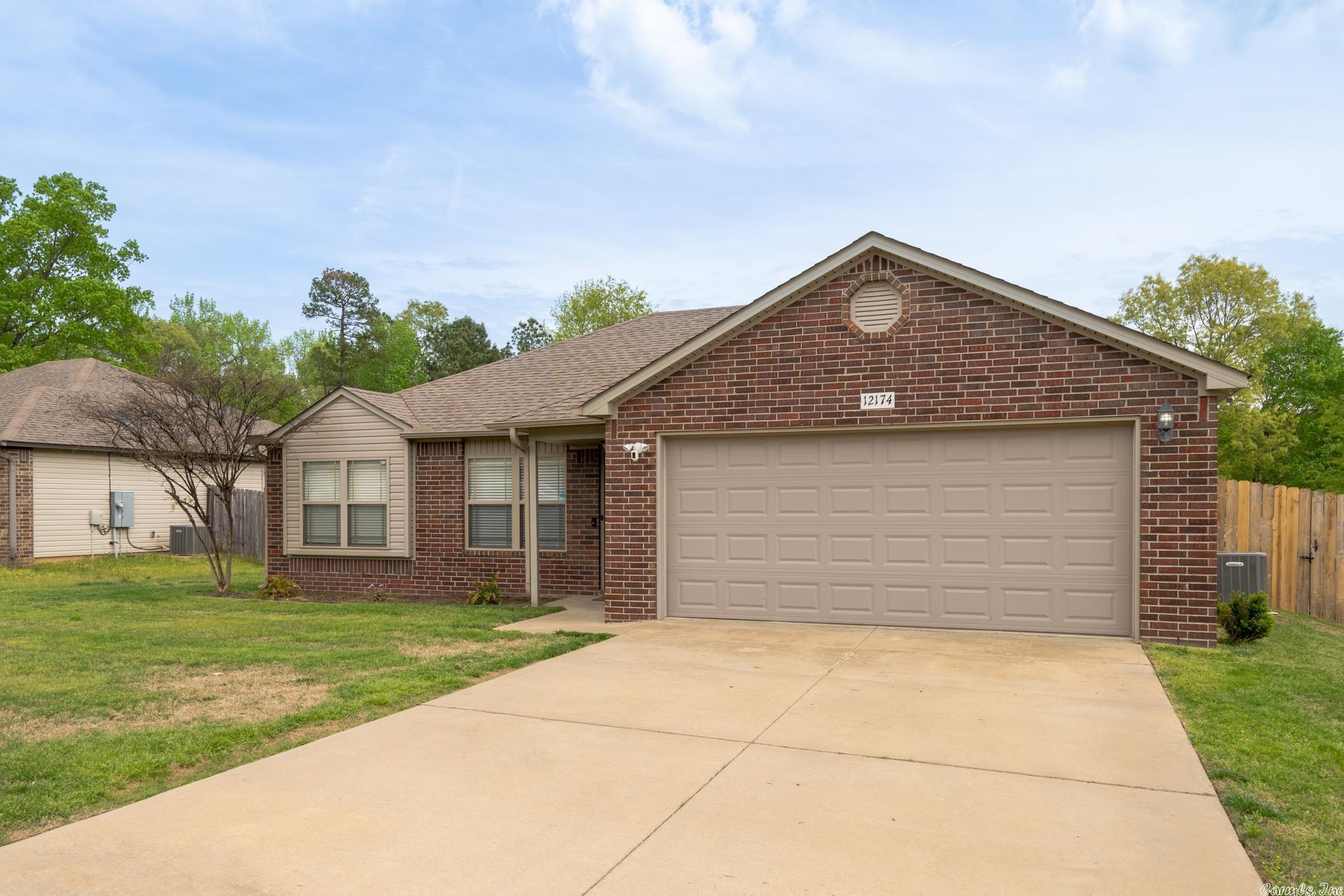 PARKWAY MEADOWS - Residential