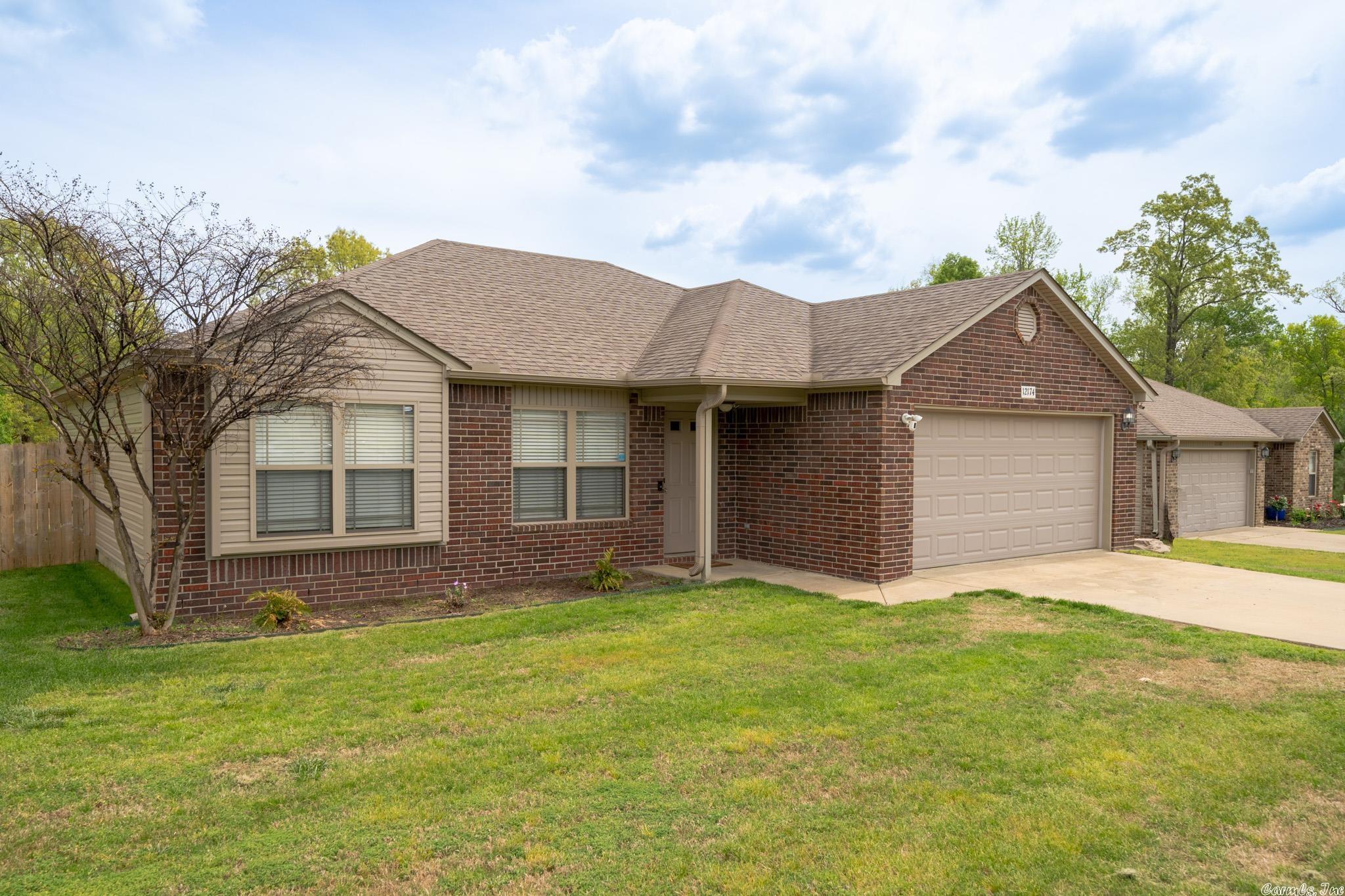 PARKWAY MEADOWS - Residential