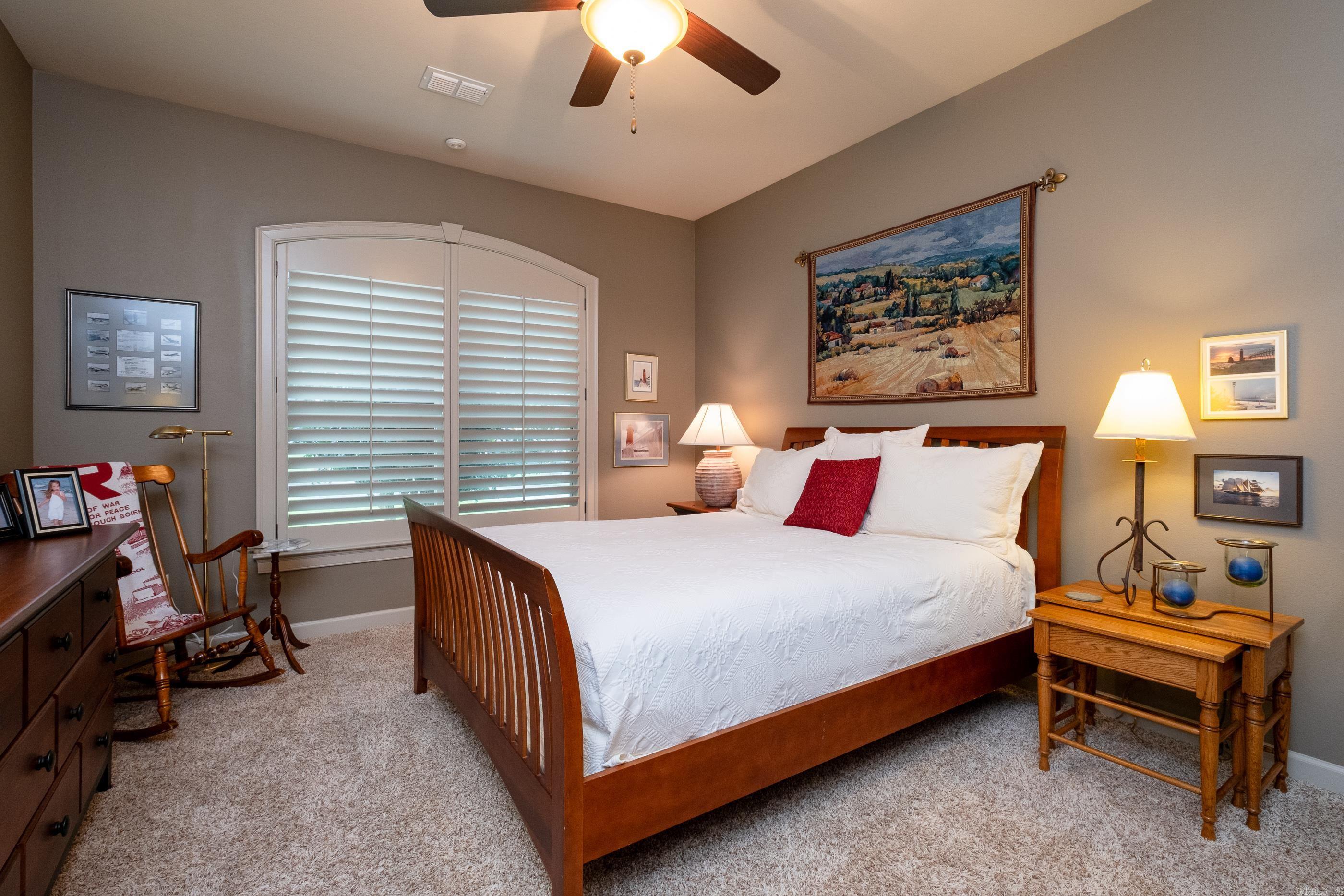 WOODLANDS EDGE - Residential