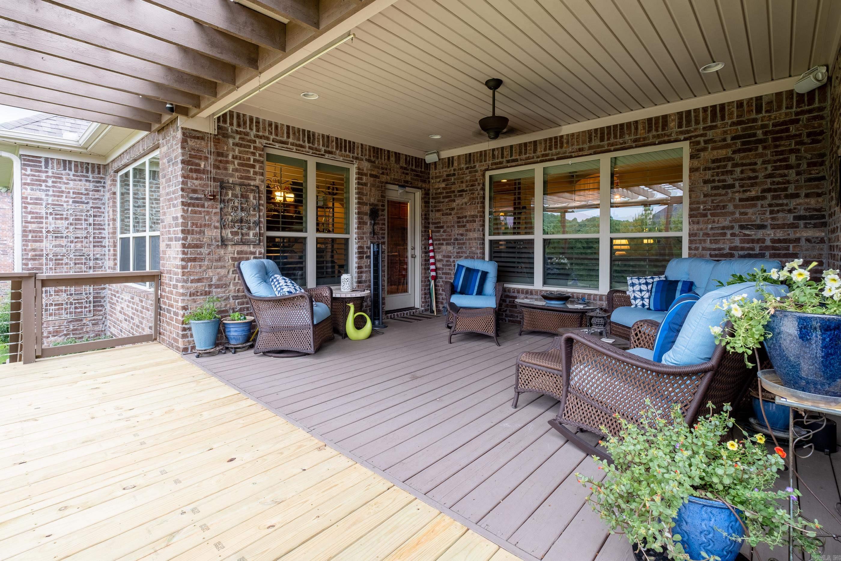 WOODLANDS EDGE - Residential