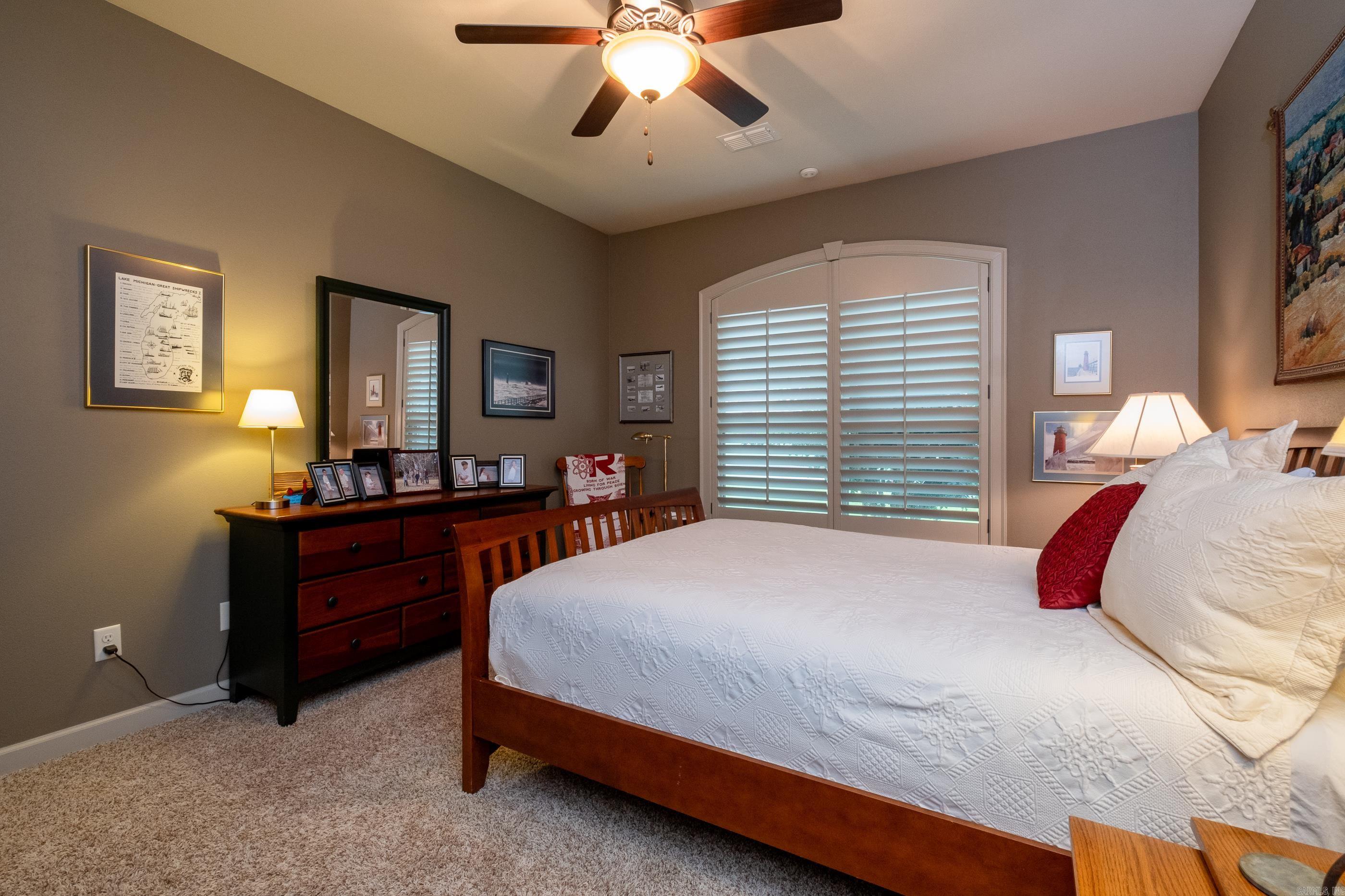 WOODLANDS EDGE - Residential