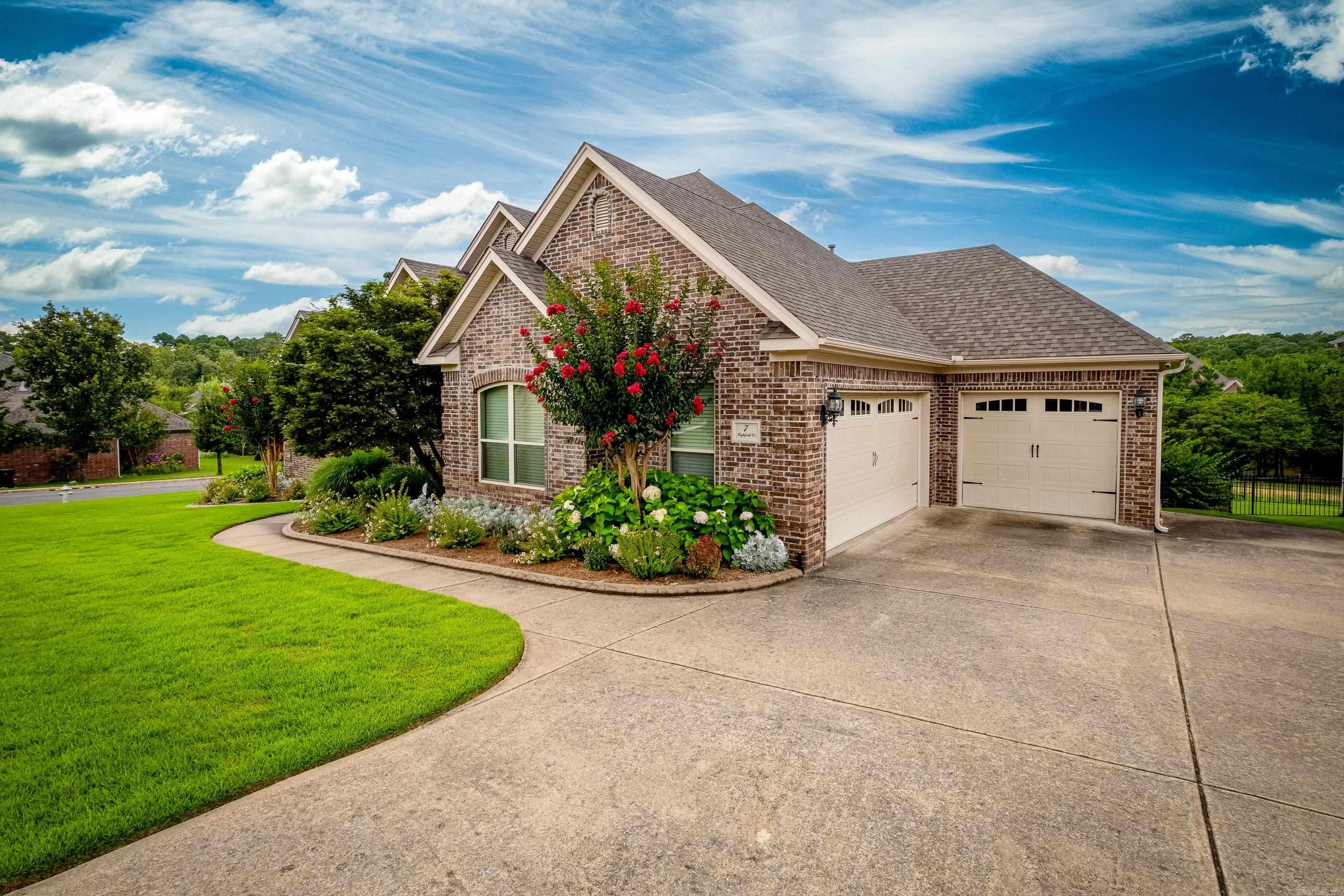 WOODLANDS EDGE - Residential