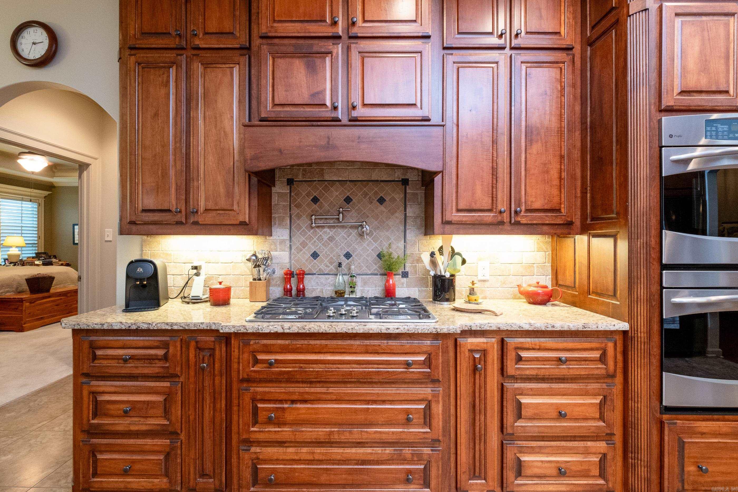 WOODLANDS EDGE - Residential