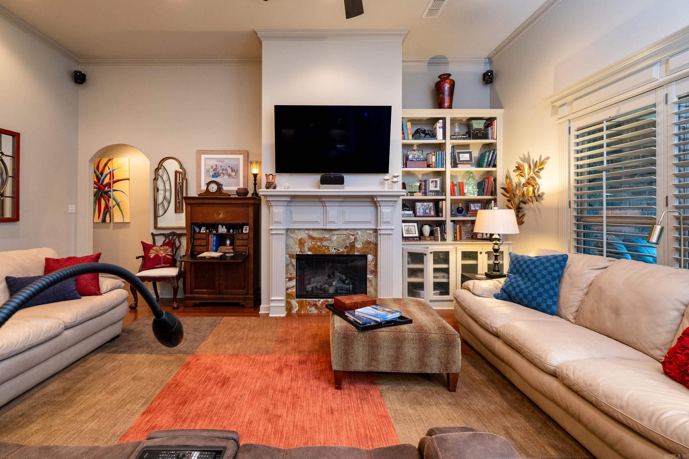 WOODLANDS EDGE - Residential