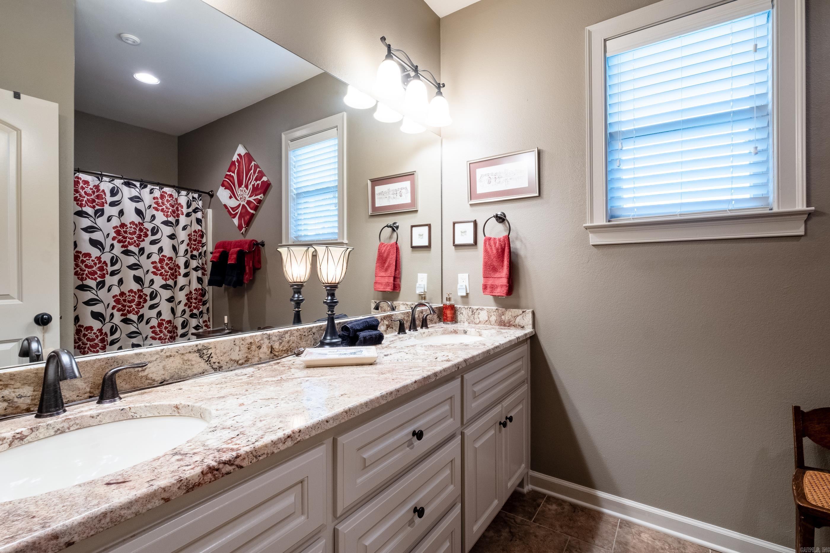 WOODLANDS EDGE - Residential