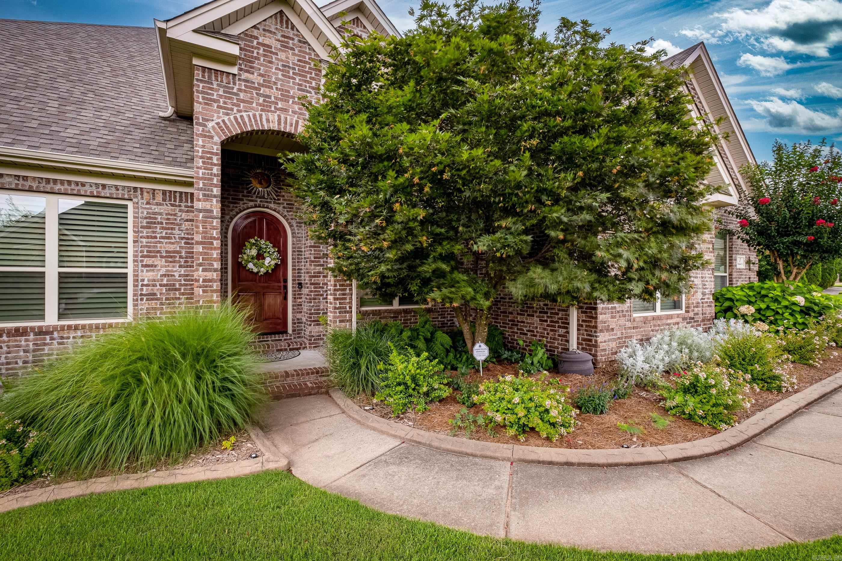 WOODLANDS EDGE - Residential