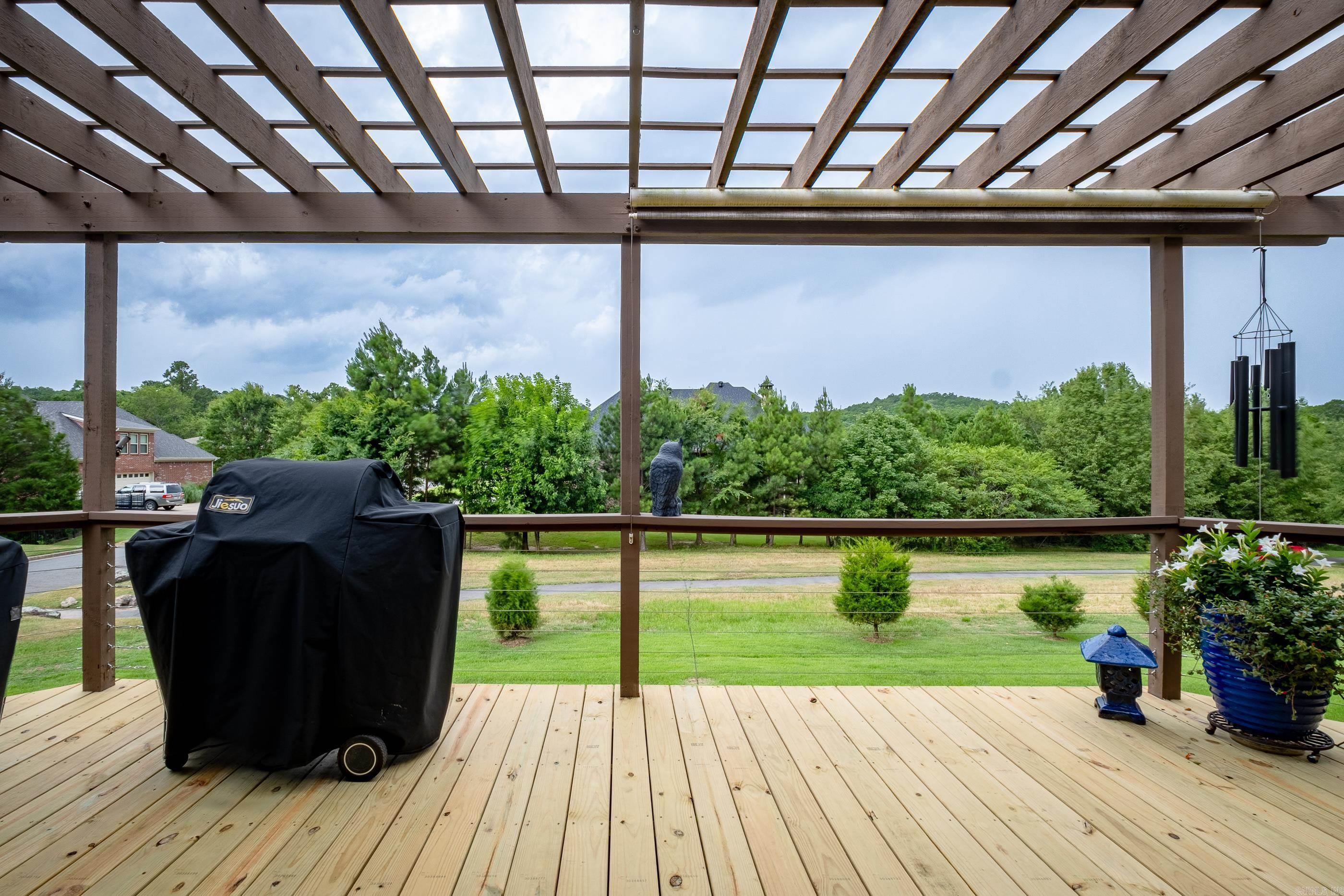 WOODLANDS EDGE - Residential