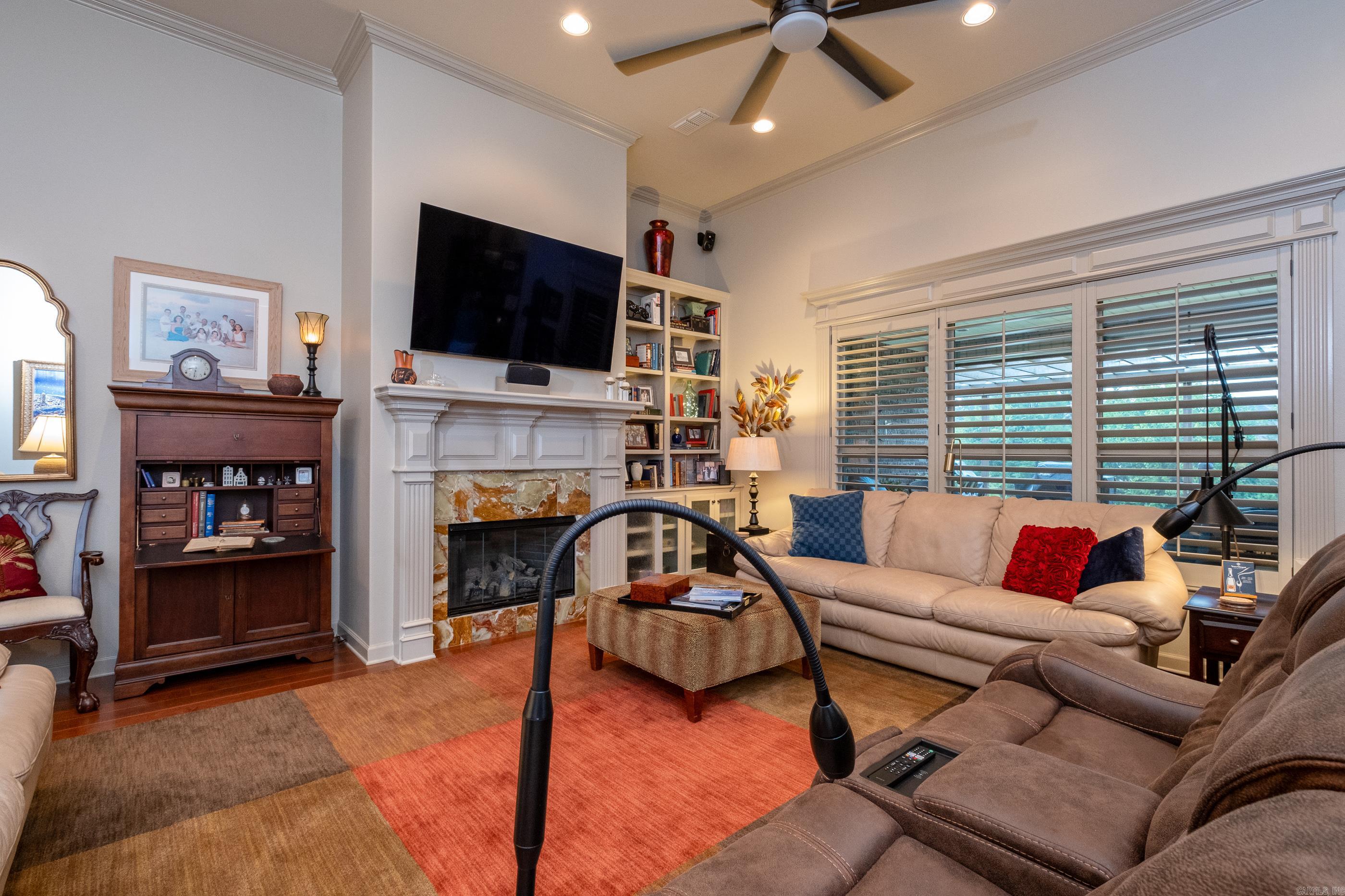 WOODLANDS EDGE - Residential