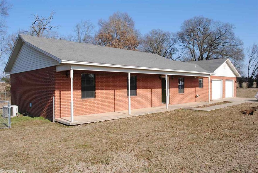 3br/2ba brick home on 5 acres.  Spacious kitchen with tons of cabinet space.  Great Opportunity.  HUD Owned property For Sale.  For information on bidding, Earnest Money procedures and more, visit:  www.HUDHomestore.com.  Please refer to HUDHomeStore.com for the most recent bidding period details and information on this property.  Property is Sold “AS IS”.  All Offers are to be submitted electronically at:  www.HUDHomeStore.com.  (SEE AGENT CONFIDENTIAL REMARKS FOR FURTHER INSTRUCTIONS)