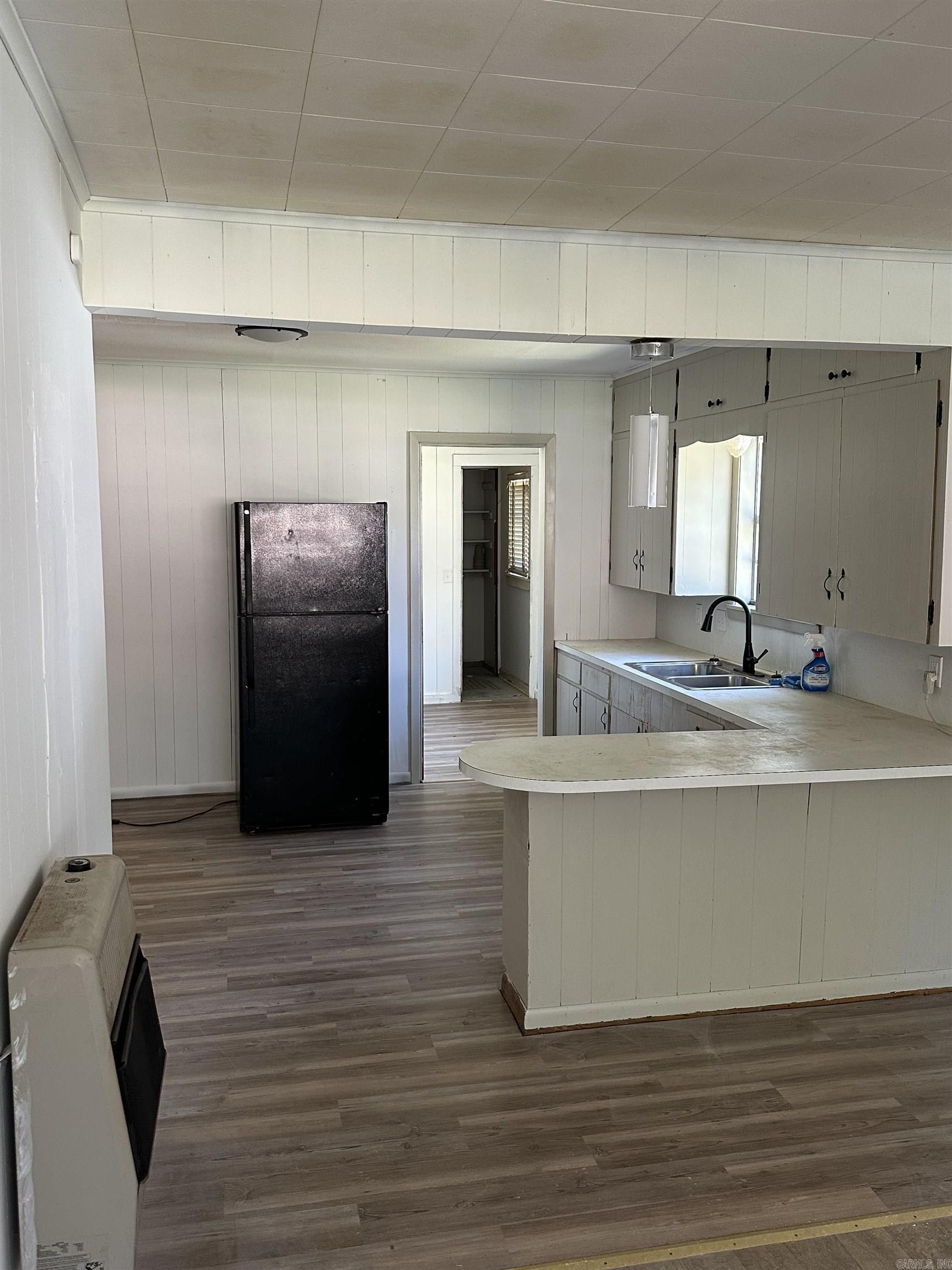 LONGINO & GOODE - Residential