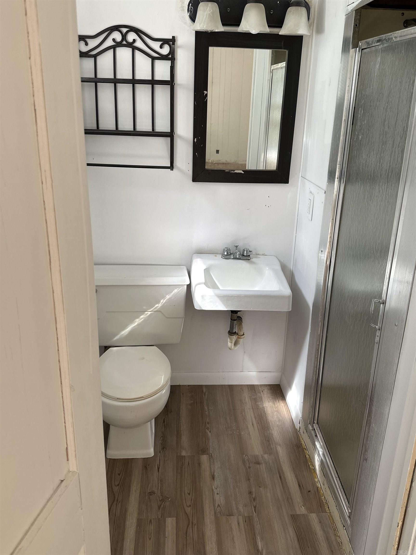 LONGINO & GOODE - Residential