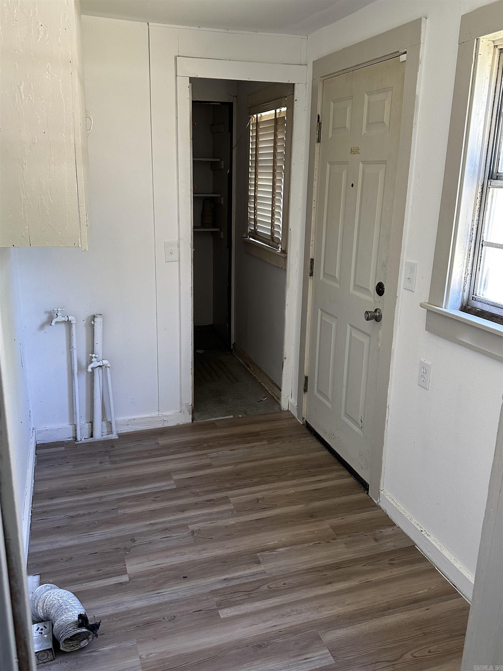 LONGINO & GOODE - Residential