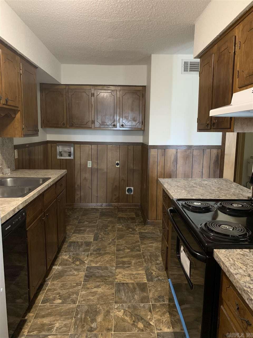 Sanford Amended - Residential Lease