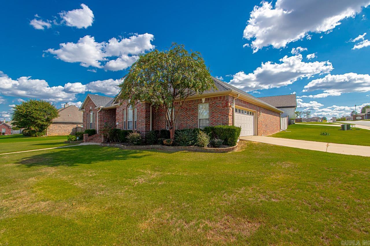 MAGNOLIA VILLAGE - Residential