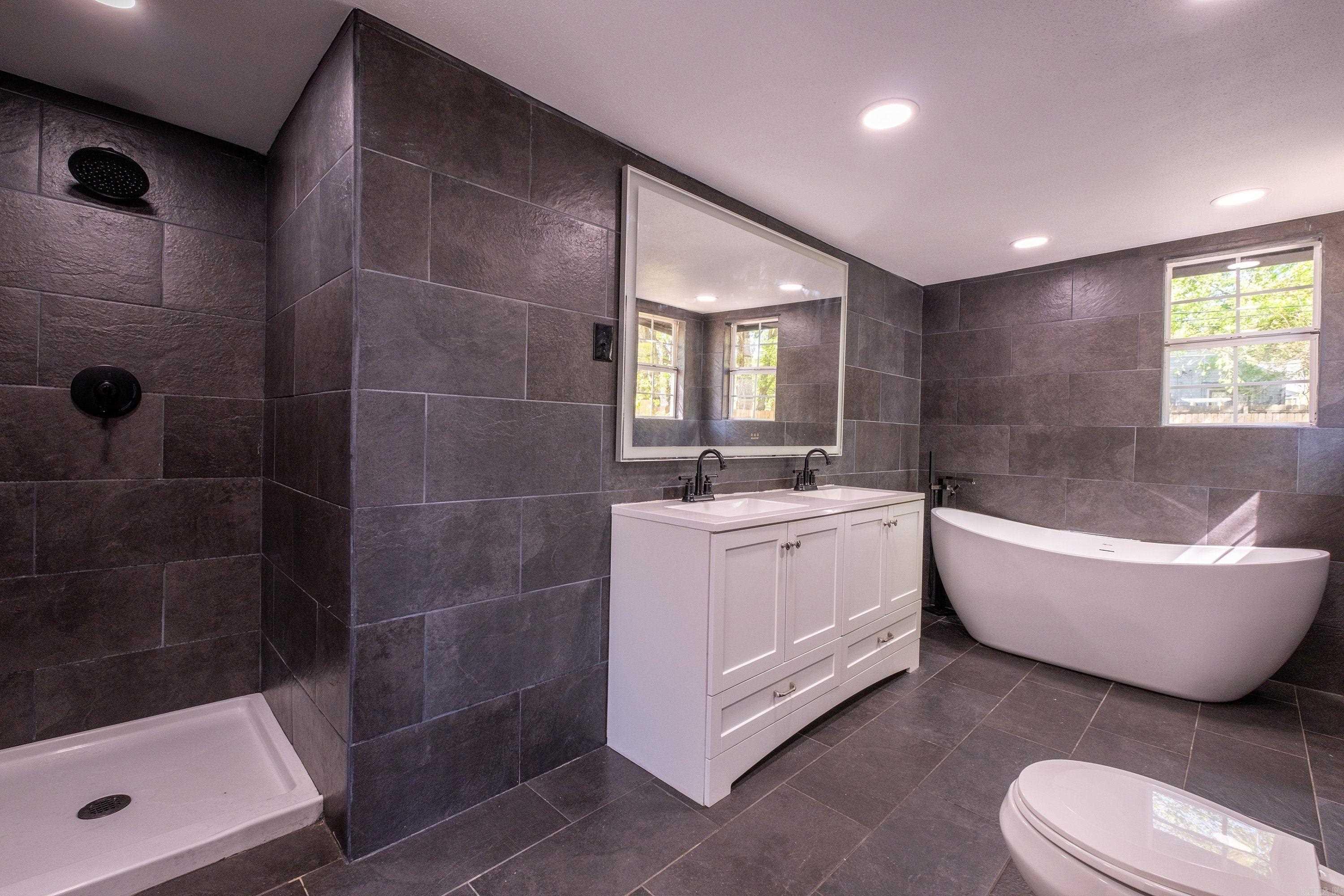 CENTENNIAL - Residential