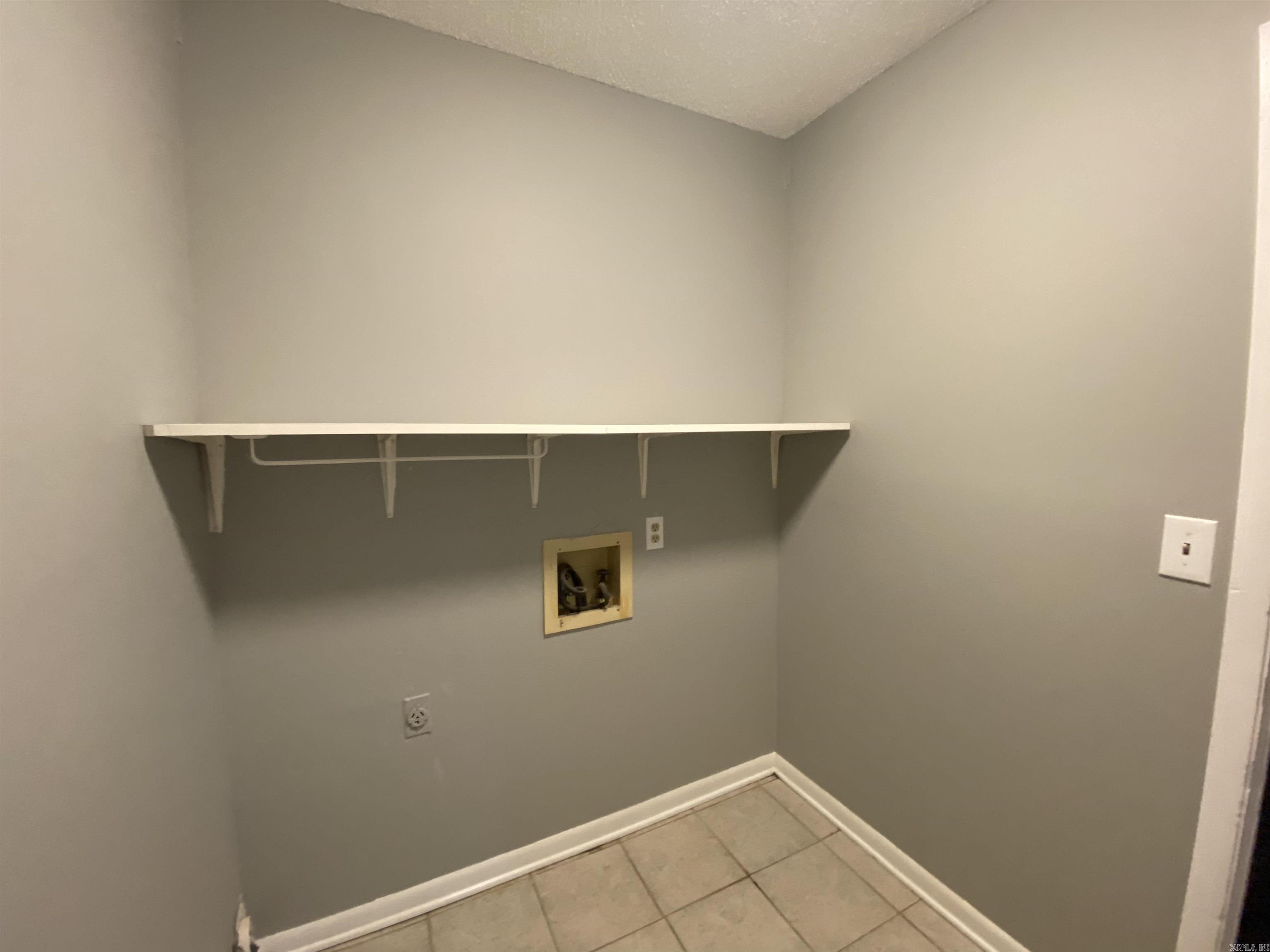 Criss 2nd - Residential