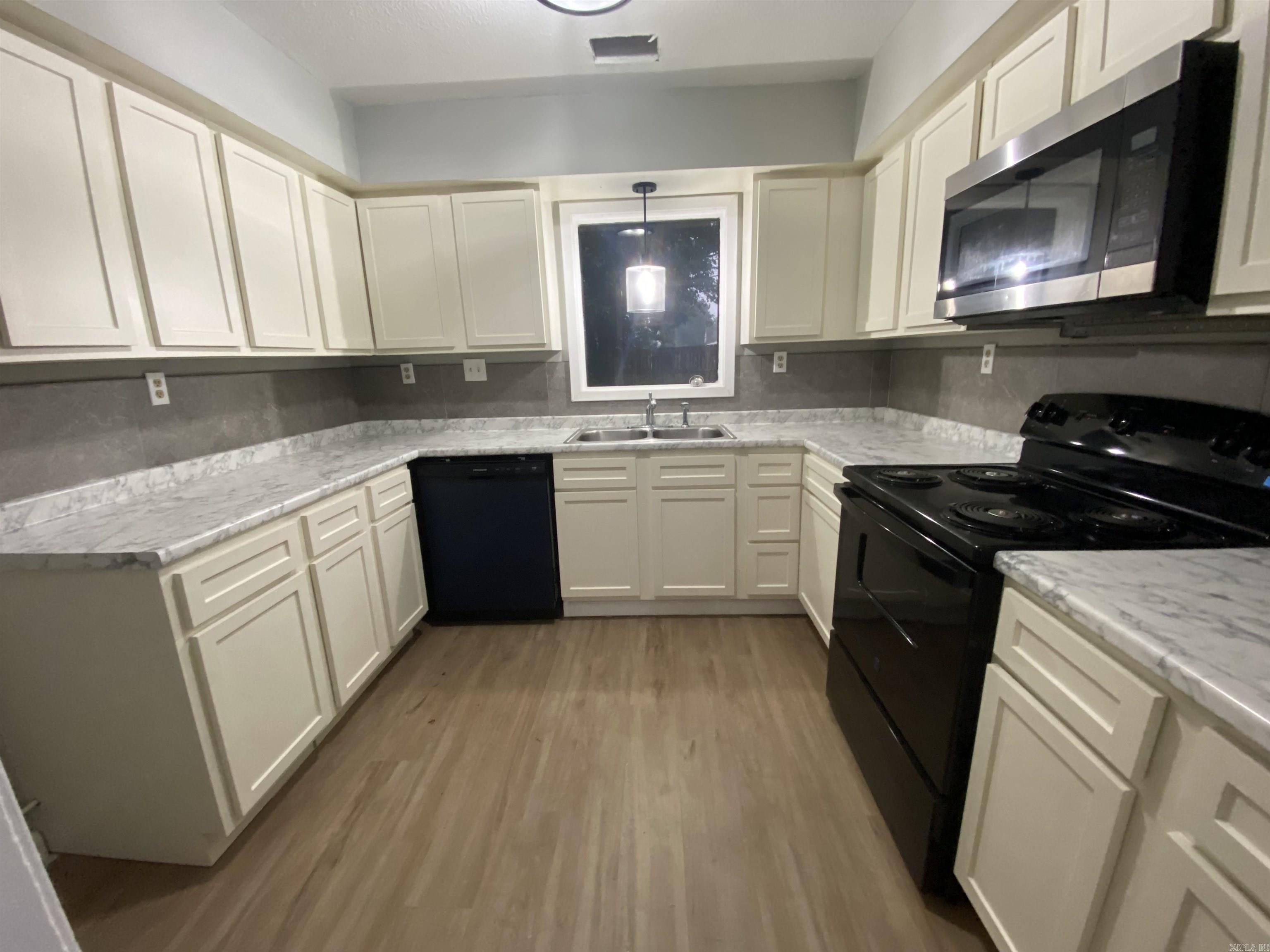 Criss 2nd - Residential