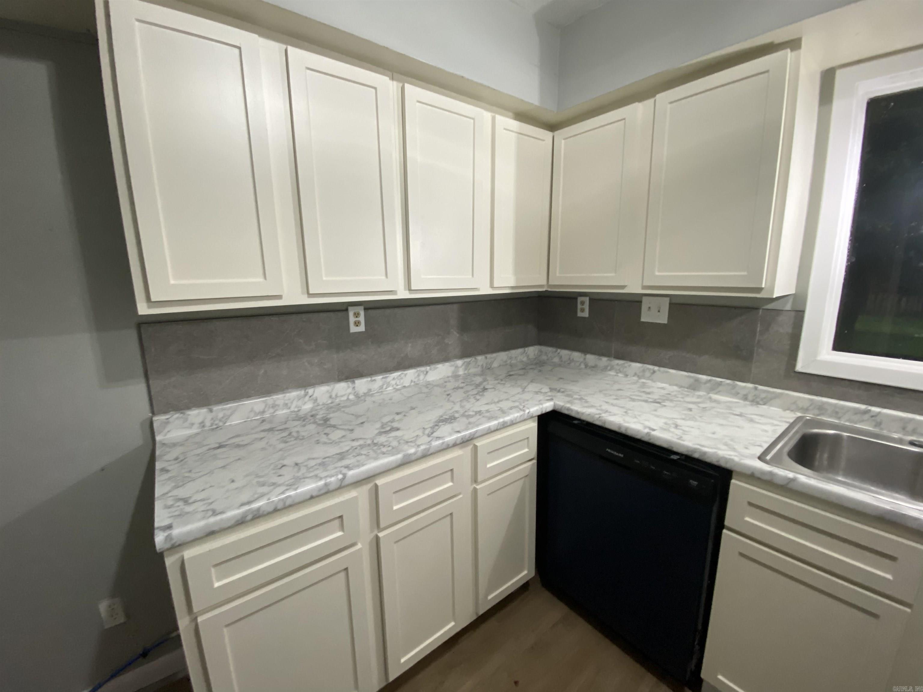 Criss 2nd - Residential