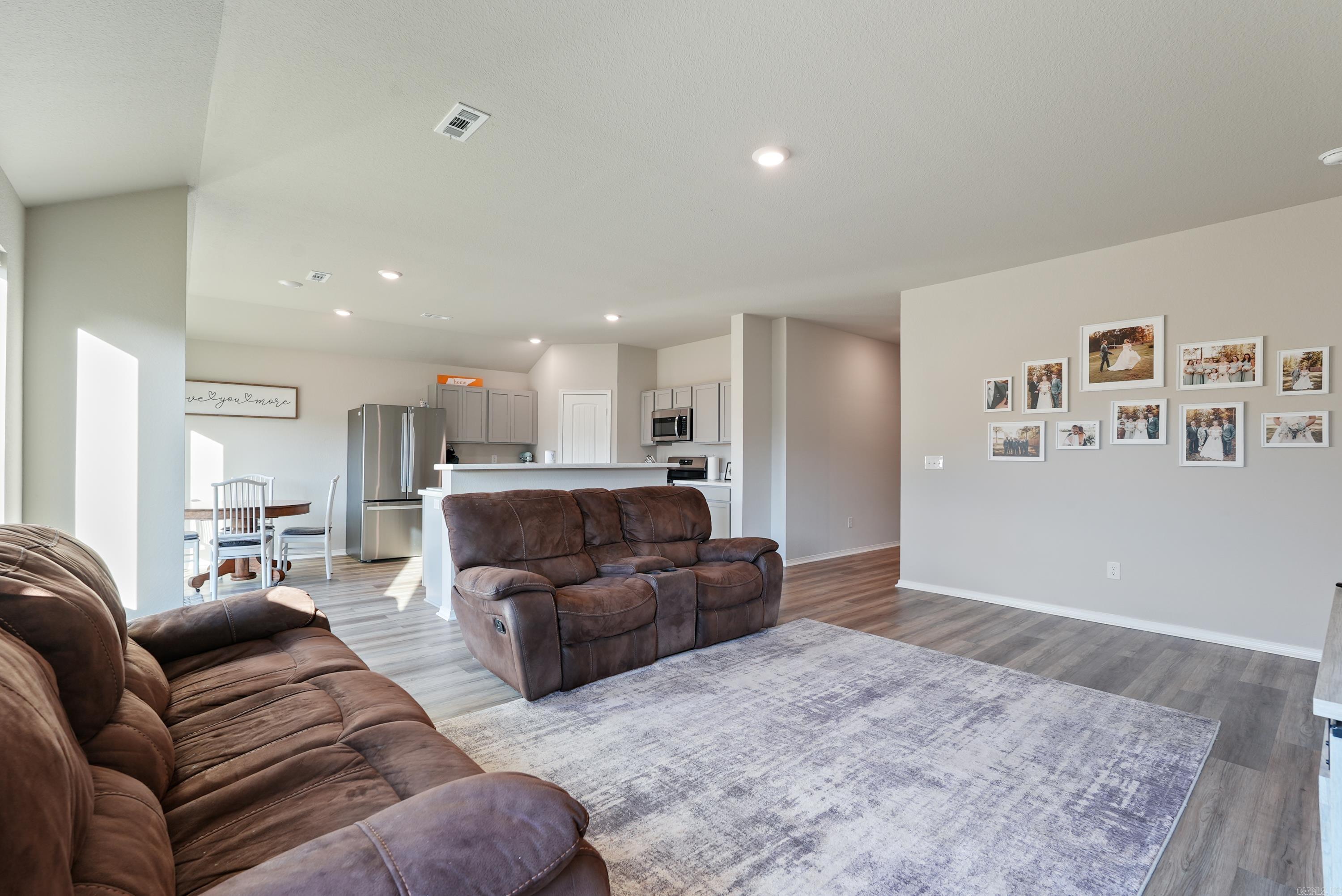 STAGECOACH MEADOWS - Residential