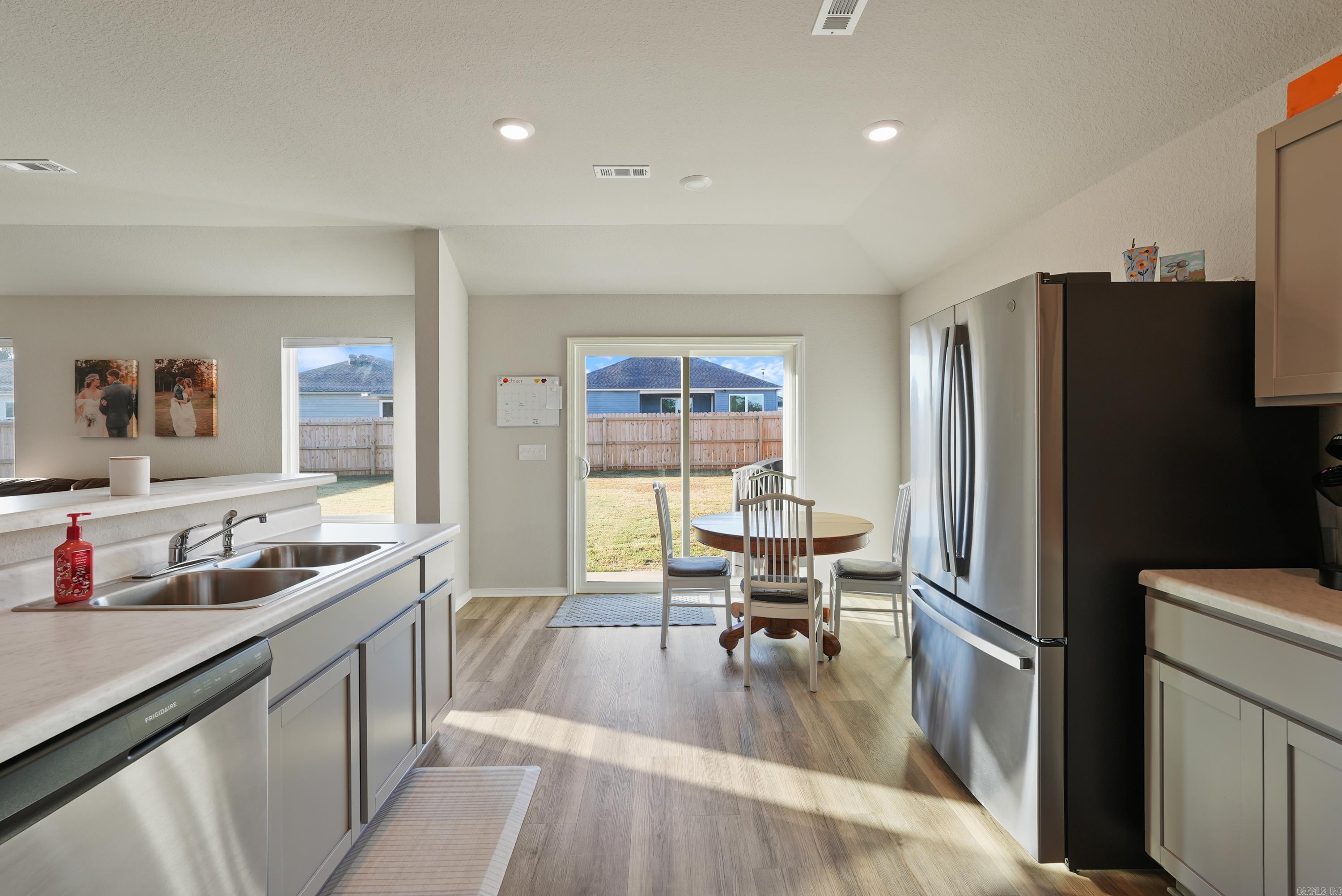 STAGECOACH MEADOWS - Residential