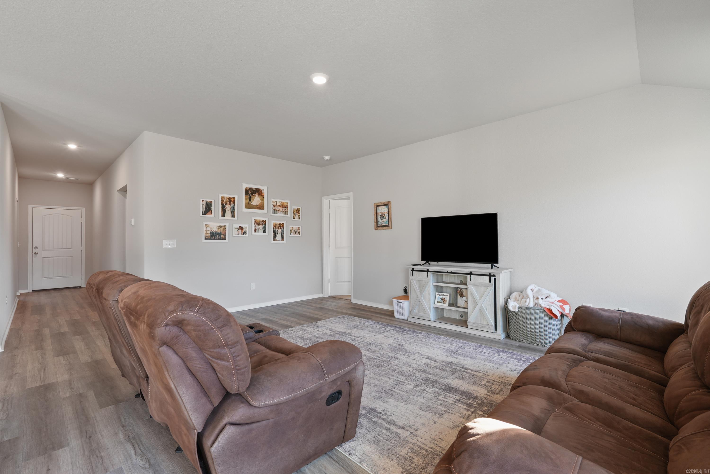 STAGECOACH MEADOWS - Residential