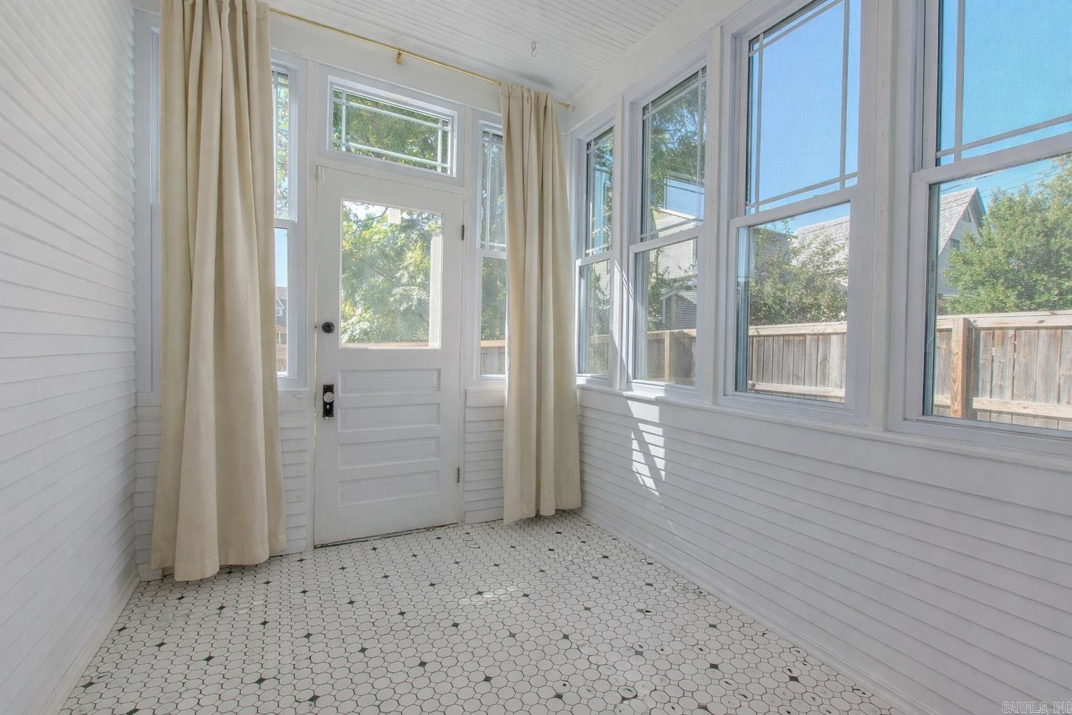 Governors Mansion - Residential