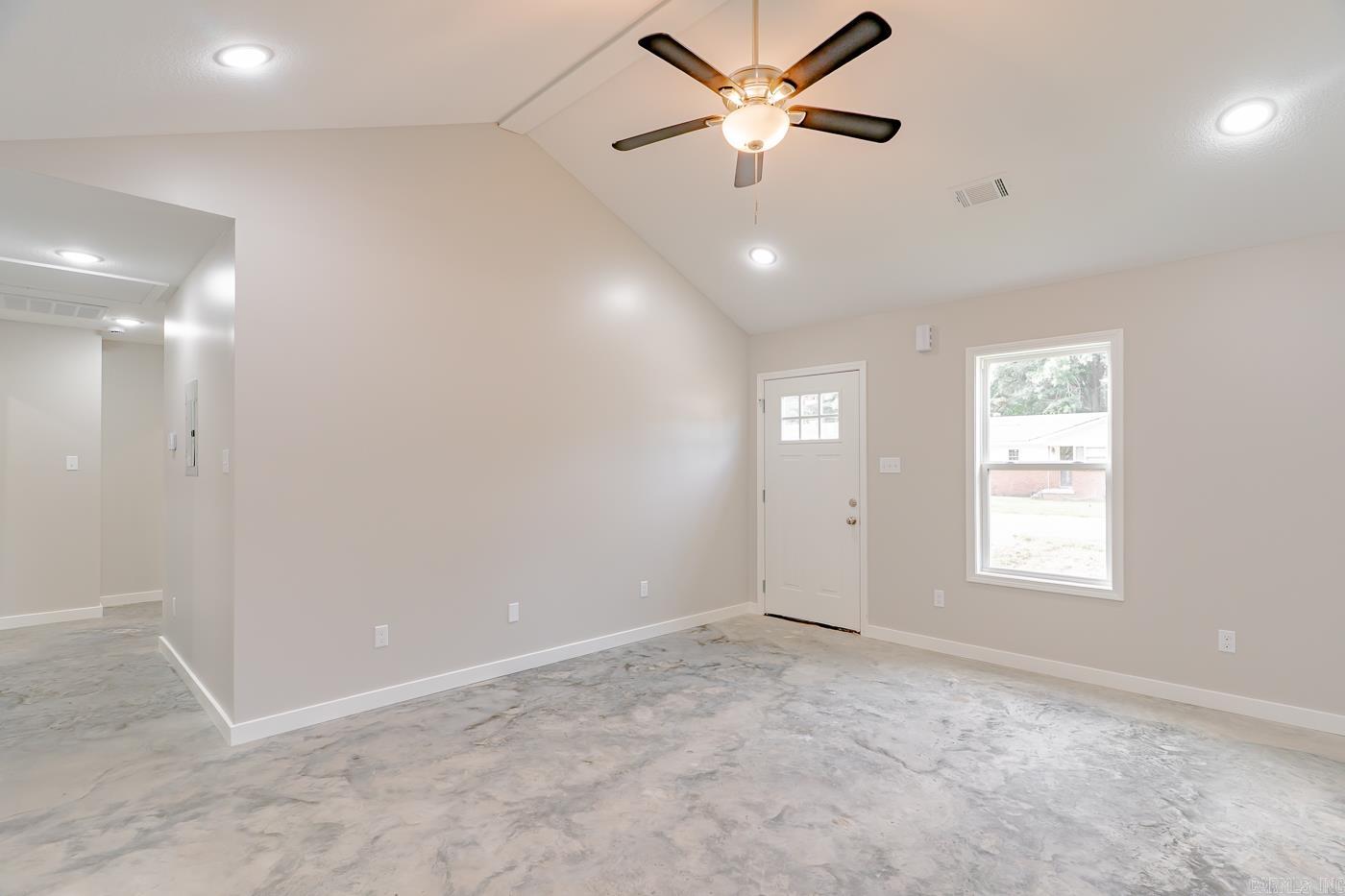 Metes & Bounds - Residential Income