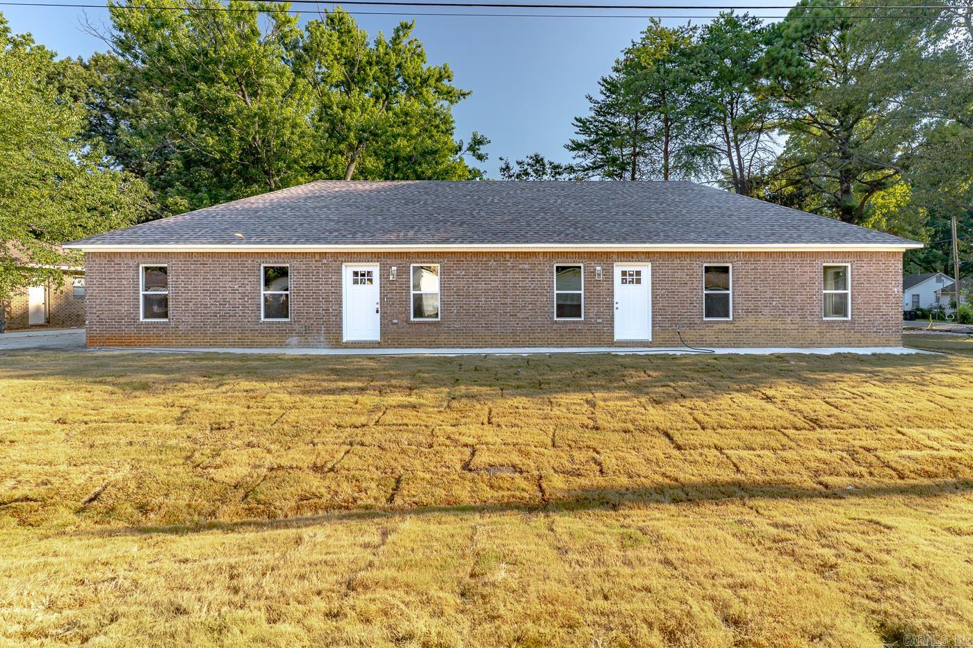 Welcome to Market 808 Richmond Ave! Experience the perfect blend of style and comfort in this brand-new all-brick duplex, featuring concrete floors and spacious layout. Each unit offers 3 bedrooms and 2 full bathrooms, thoughtfully designed with open-concept living, sleek finishes, and modern fixtures throughout. Whether you're looking to invest or settle in, this low-maintenance property offers exceptional value and long-term peace of mind. Call today for your tour!