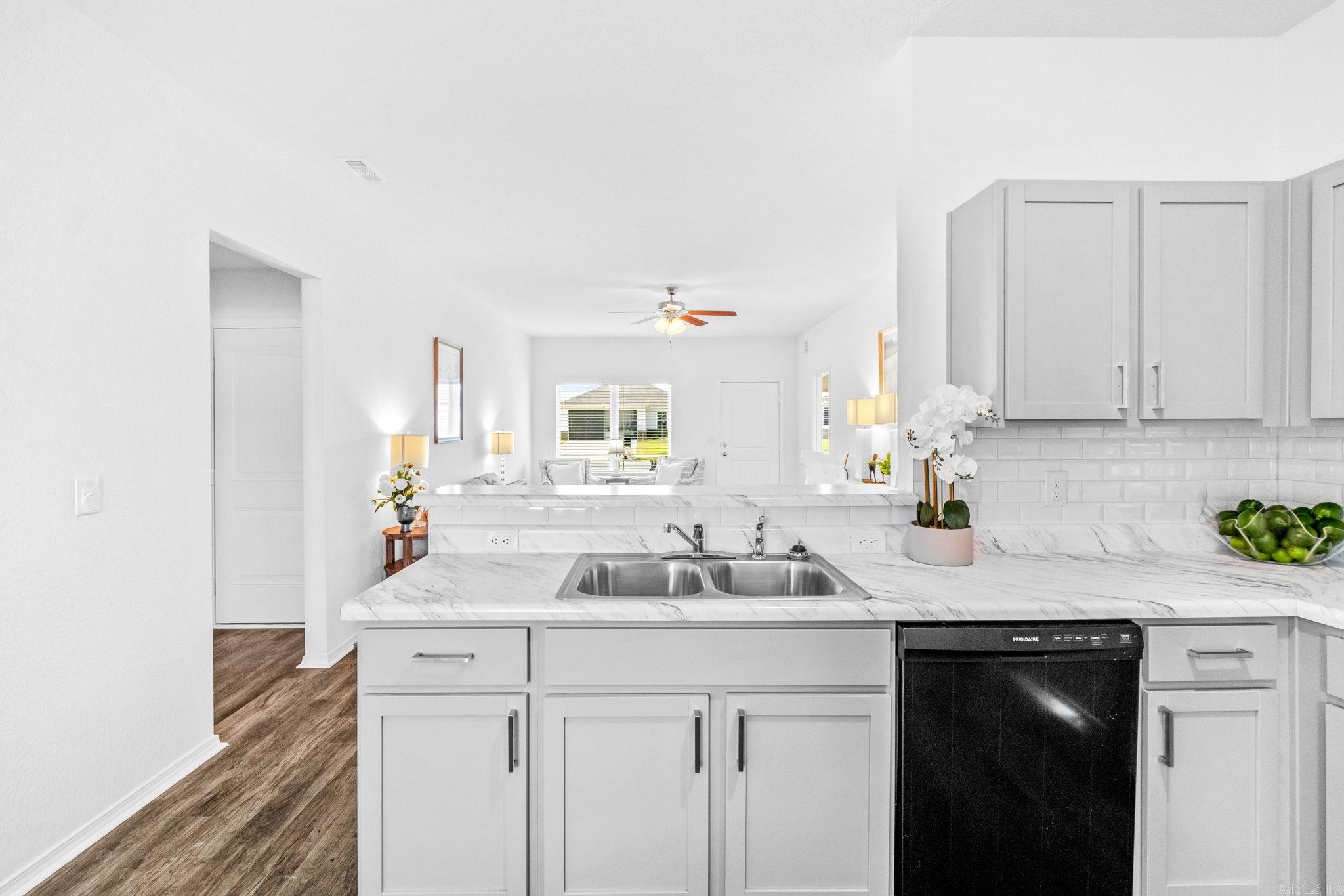 STAGECOACH MEADOWS - Residential