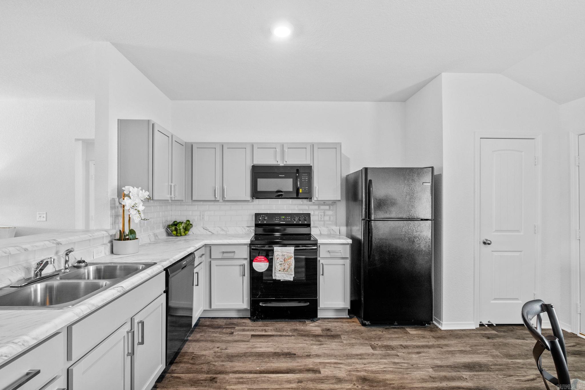 STAGECOACH MEADOWS - Residential