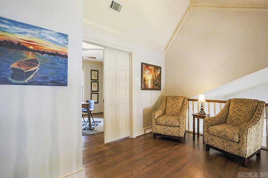 LONGLEA - Residential