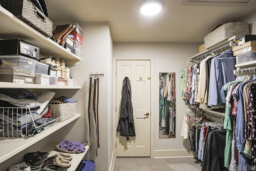 LONGLEA - Residential