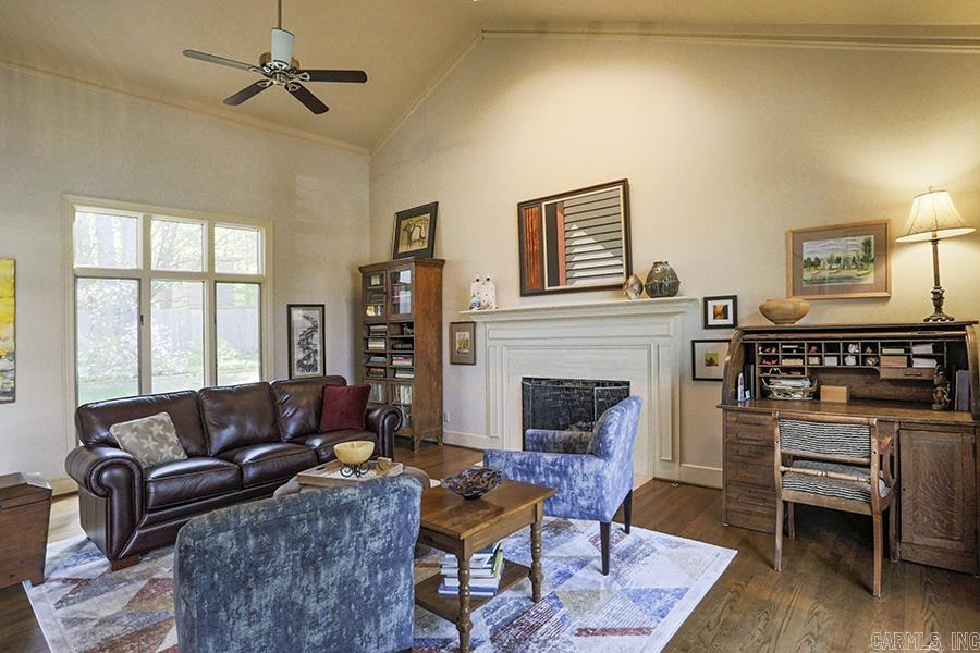 LONGLEA - Residential