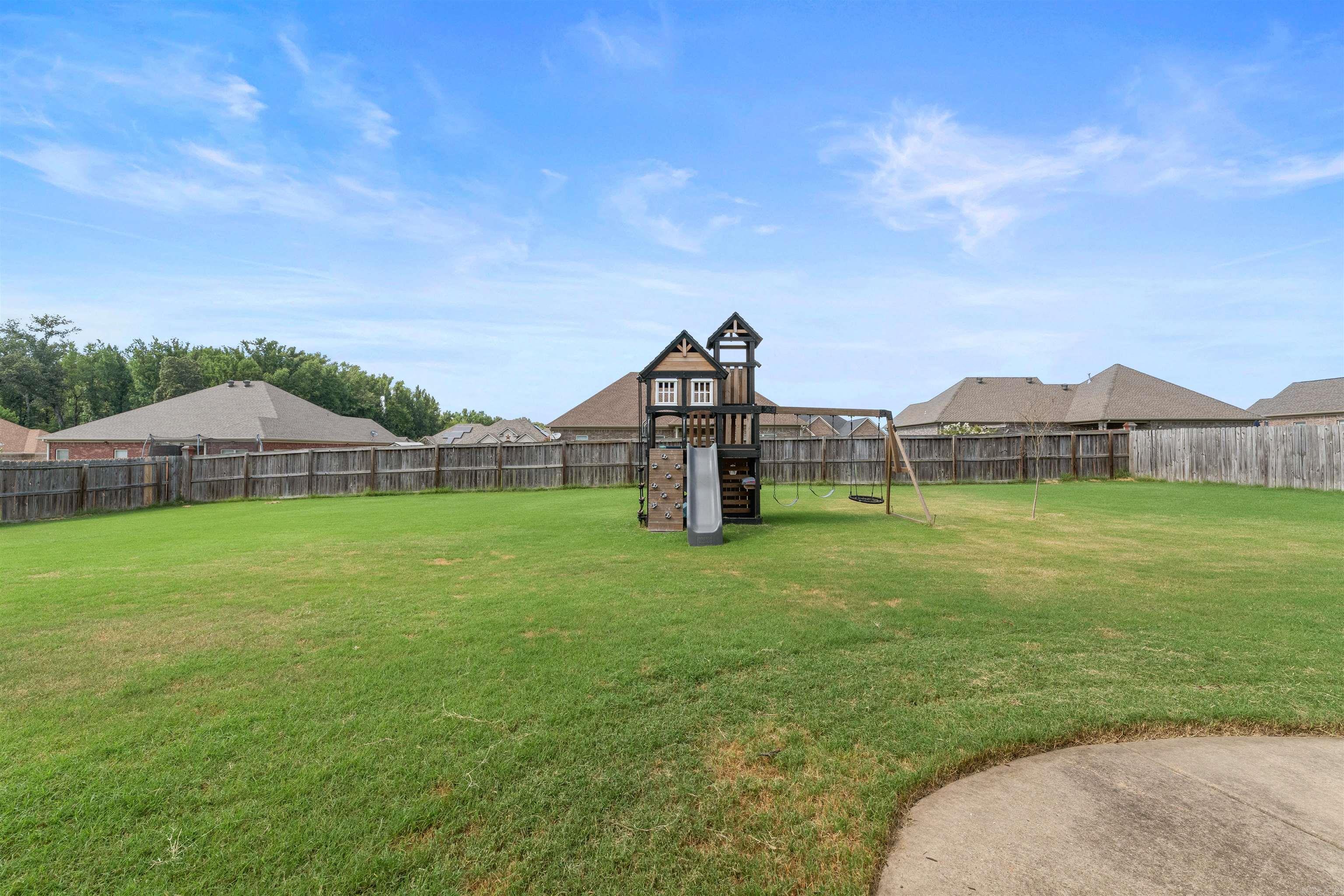 SHADOW CREEK - Residential