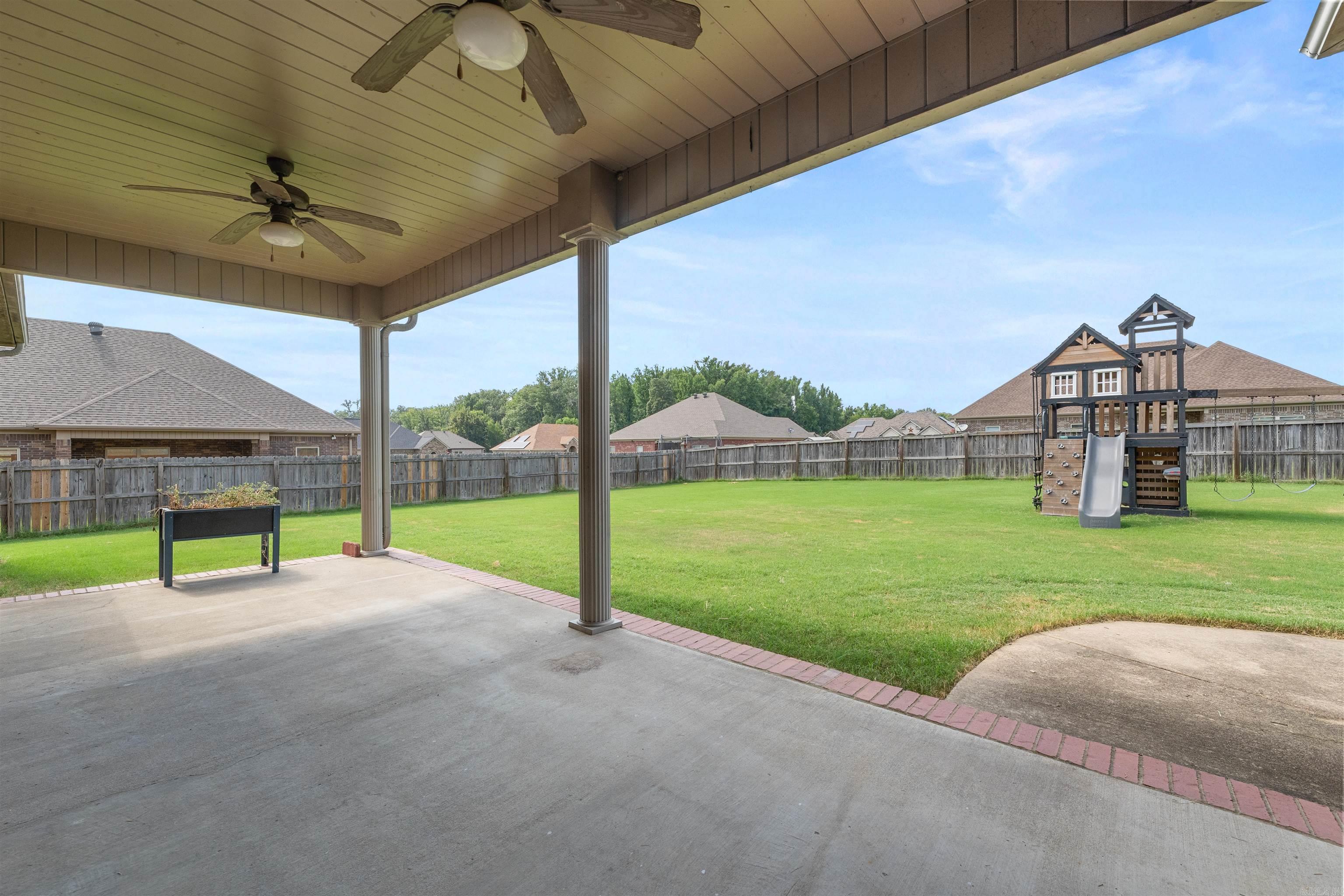 SHADOW CREEK - Residential
