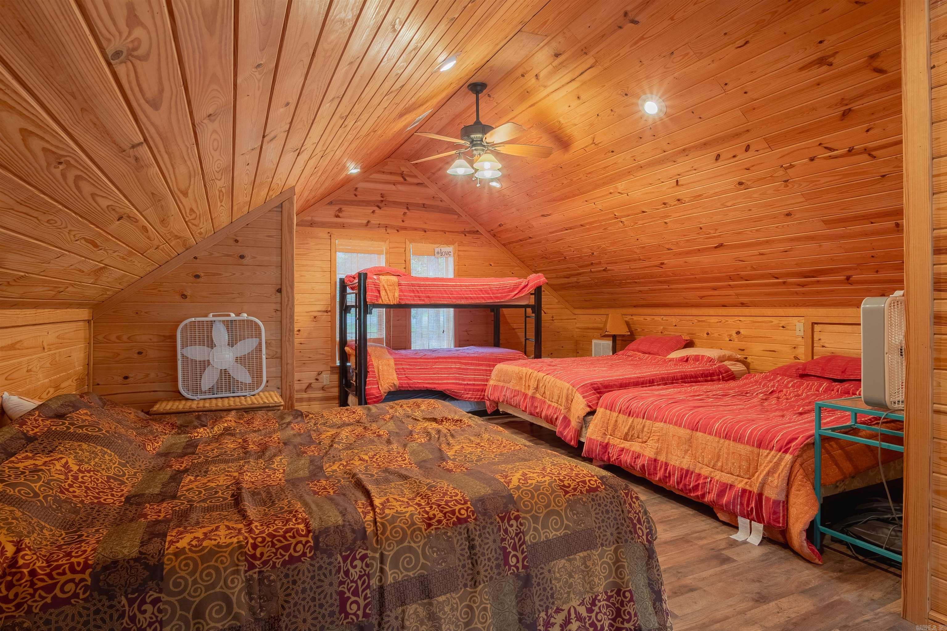 TIMBER LAKE - Residential