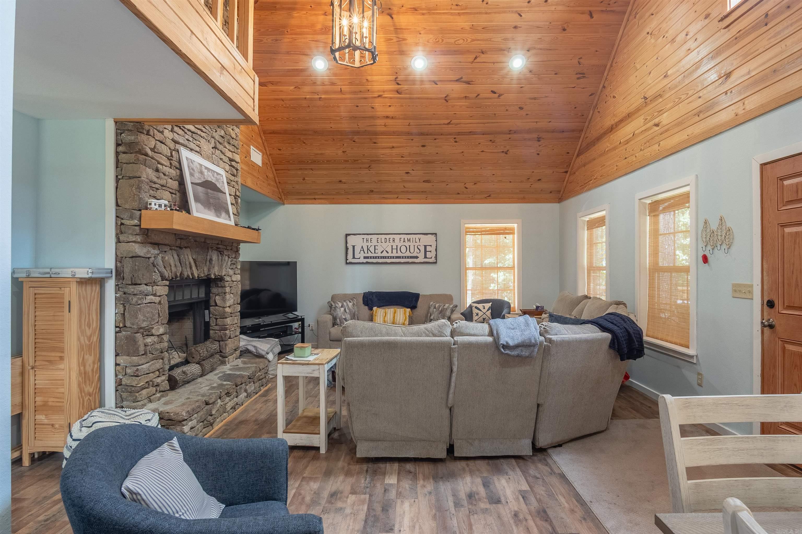 TIMBER LAKE - Residential