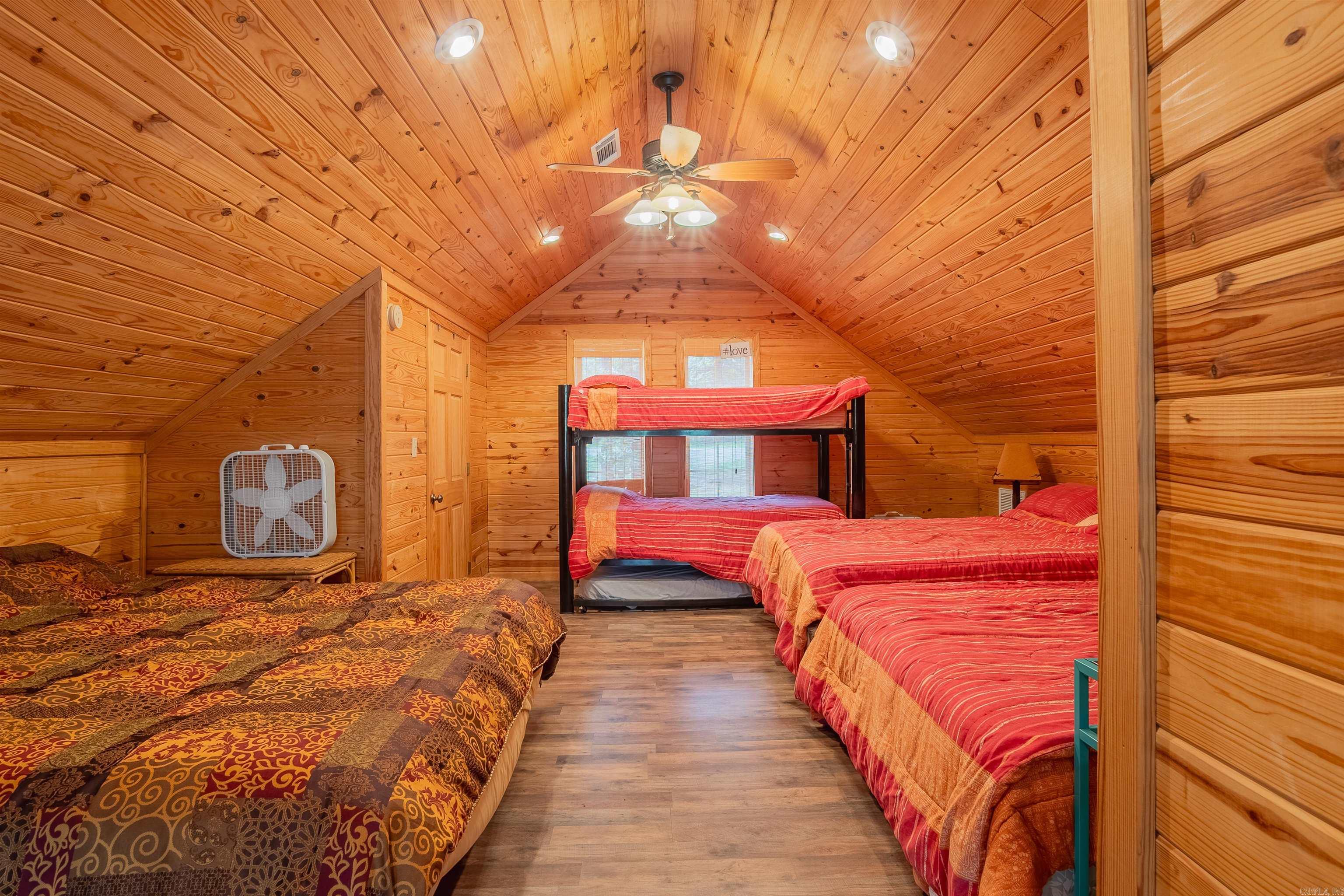 TIMBER LAKE - Residential