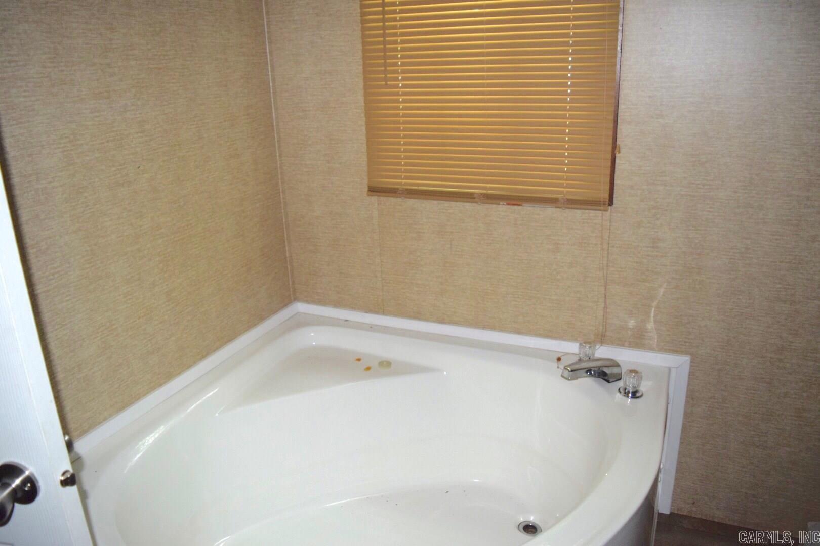 Metes & Bounds - Commercial Sale